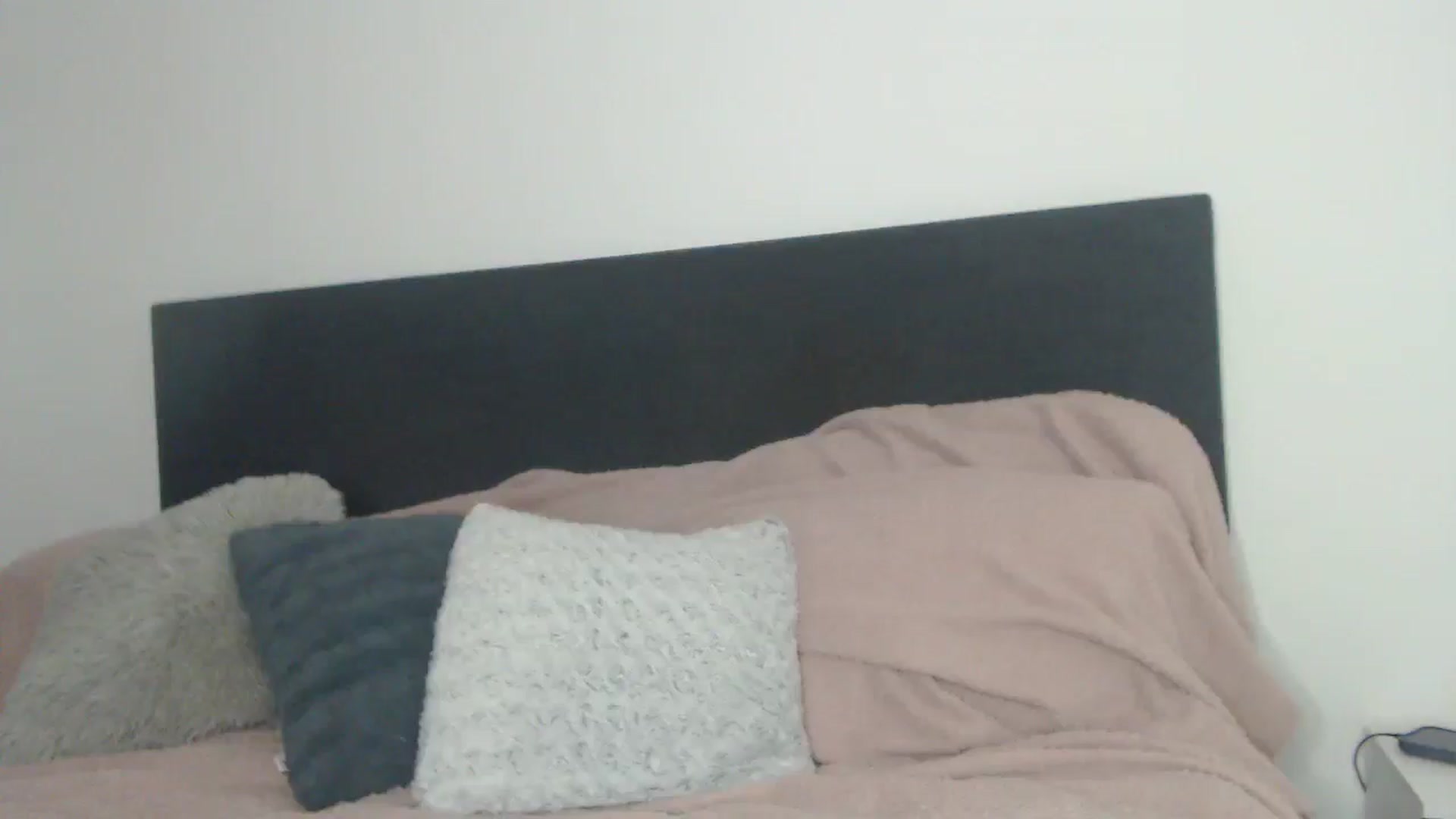 Gallery image thumbnail from ASweetJessie's myfreecams stream on, 04/14/2025, 12:57 image 9 of 20