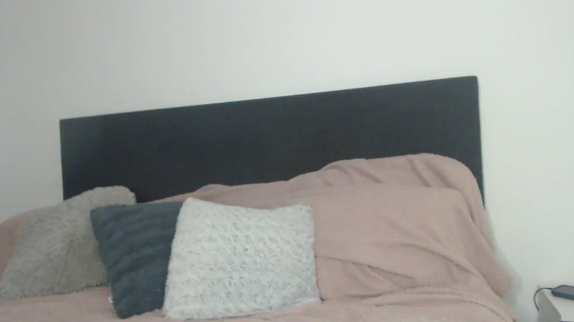 Gallery image thumbnail from ASweetJessie's myfreecams stream on, 04/14/2025, 12:57 image 8 of 20