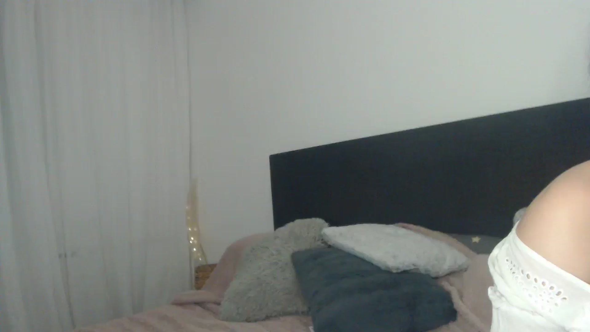 Gallery image thumbnail from ASweetJessie's myfreecams stream on, 04/14/2025, 16:11 image 15 of 20
