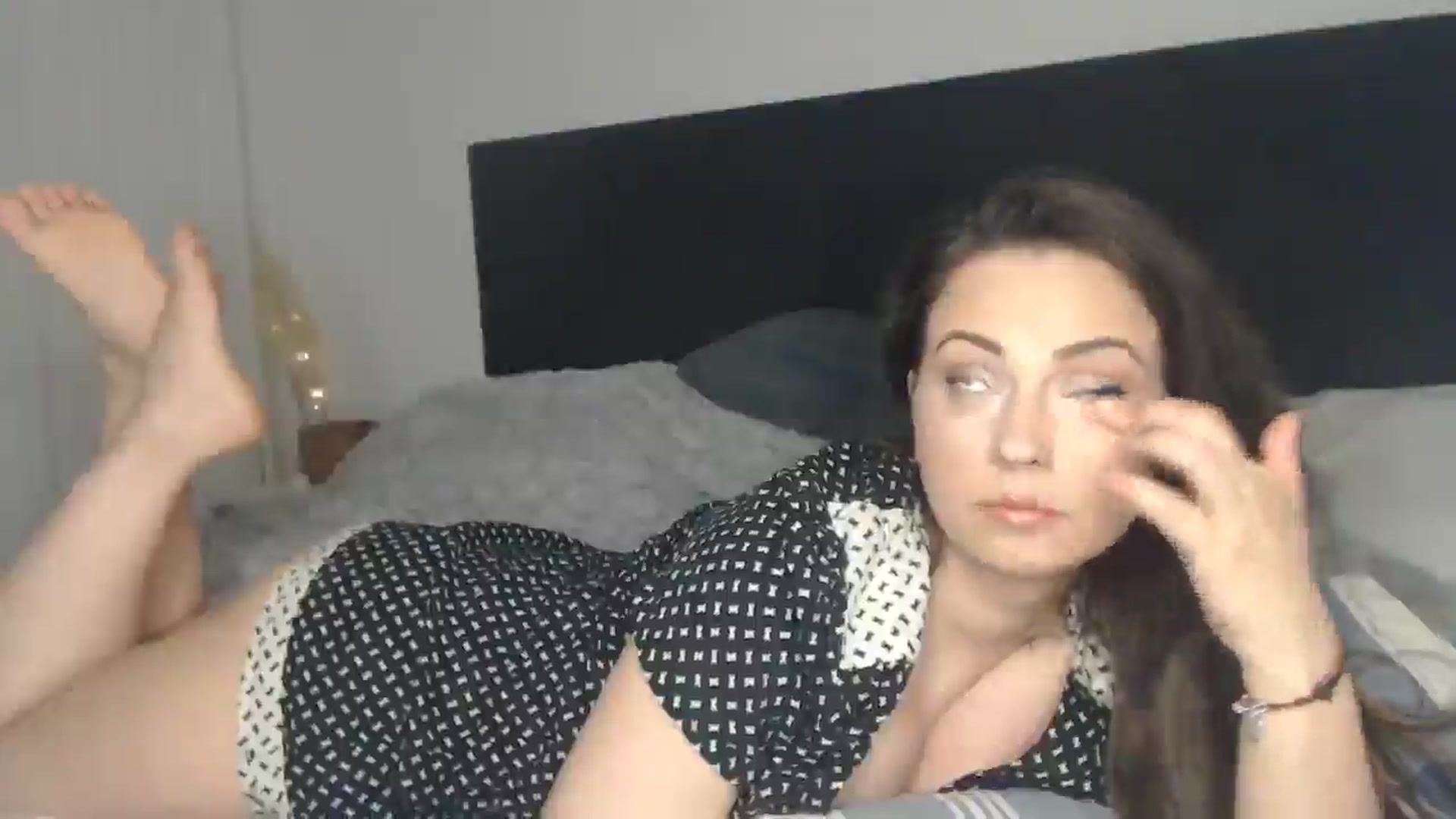 Gallery image thumbnail from ASweetJessie's myfreecams stream on, 04/21/2025, 17:46 image 10 of 20