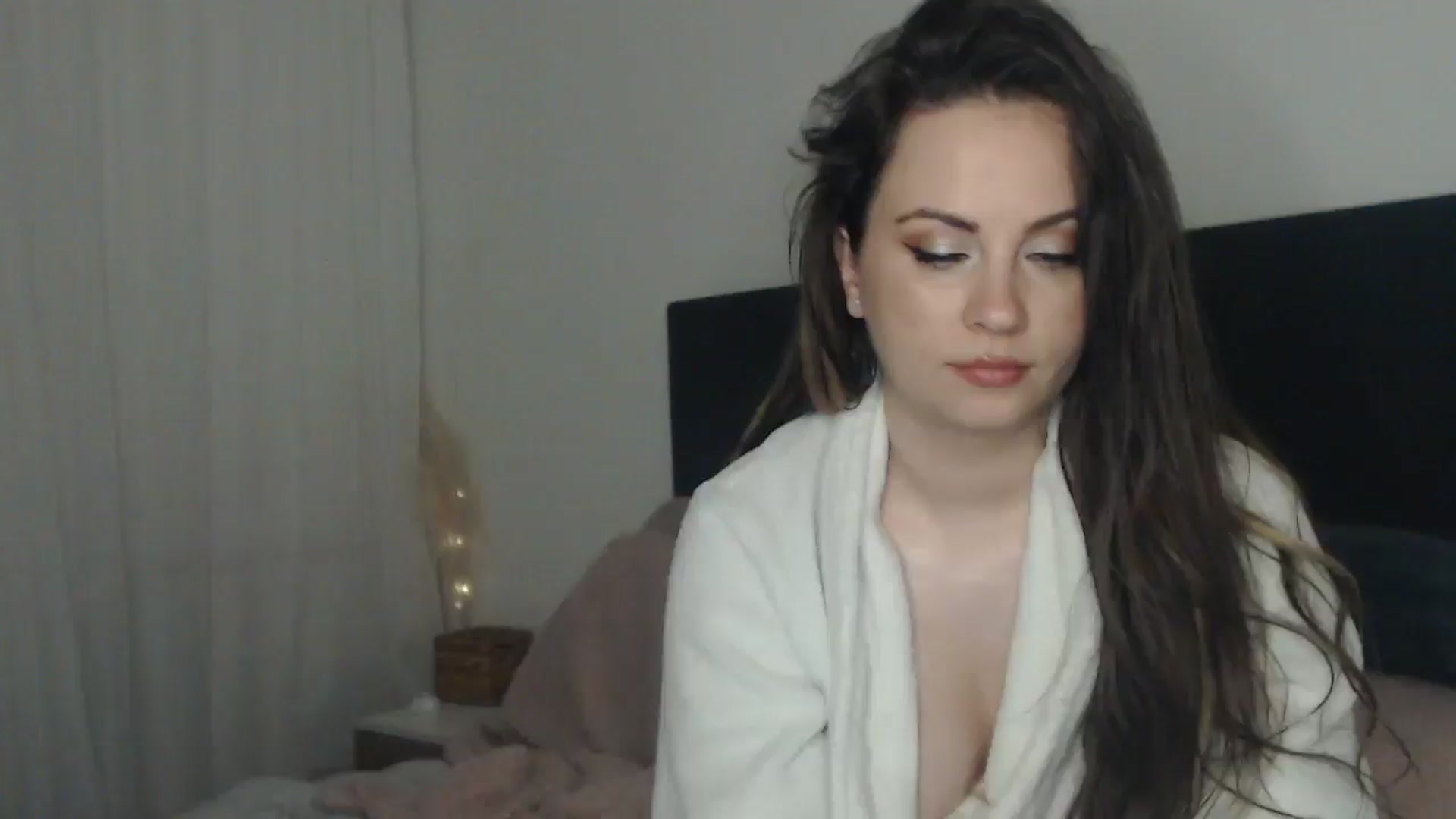 Gallery image thumbnail from ASweetJessie's myfreecams stream on, 05/30/2025, 19:19 image 19 of 20