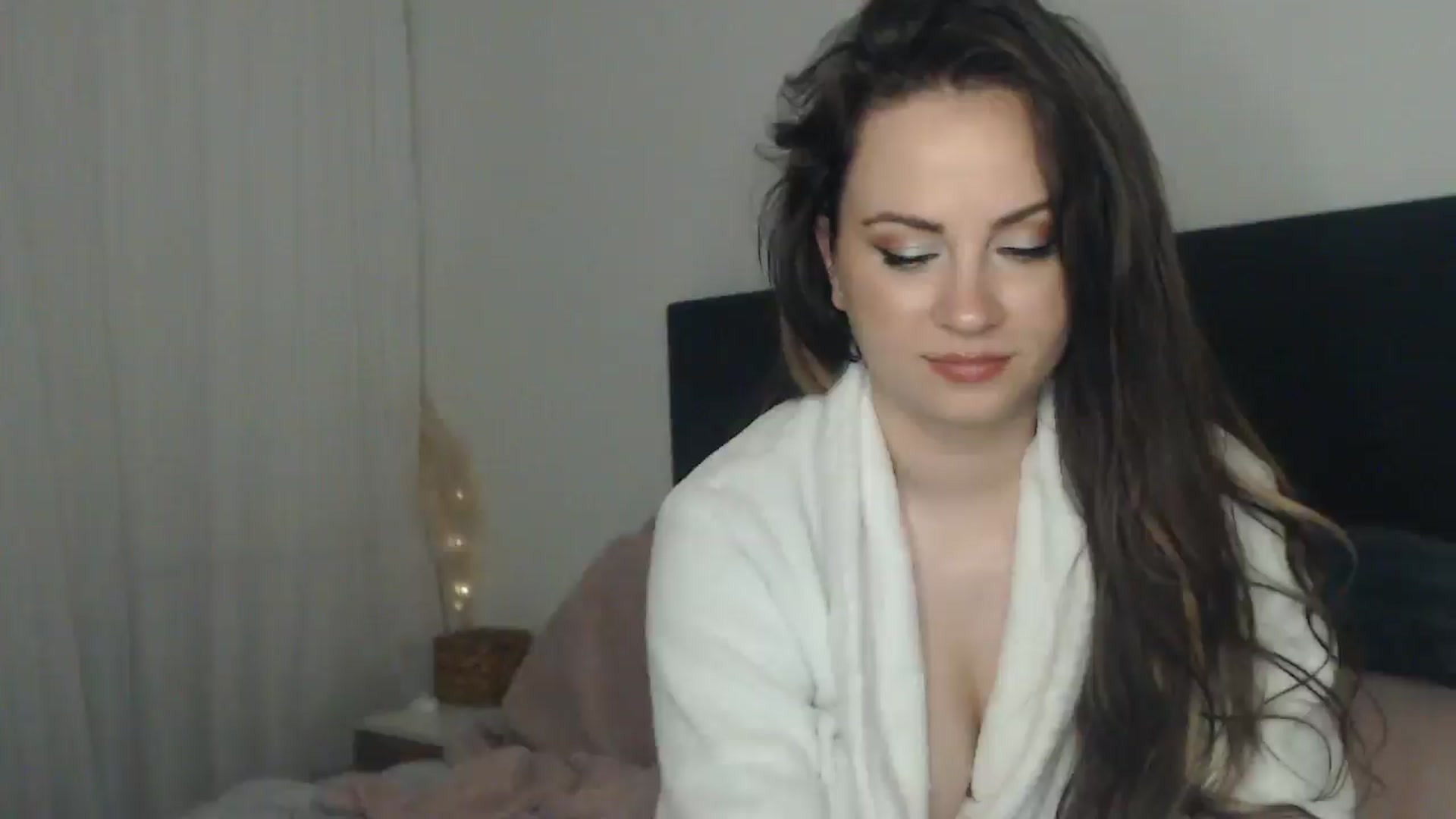 Gallery image thumbnail from ASweetJessie's myfreecams stream on, 05/30/2025, 19:19 image 16 of 20