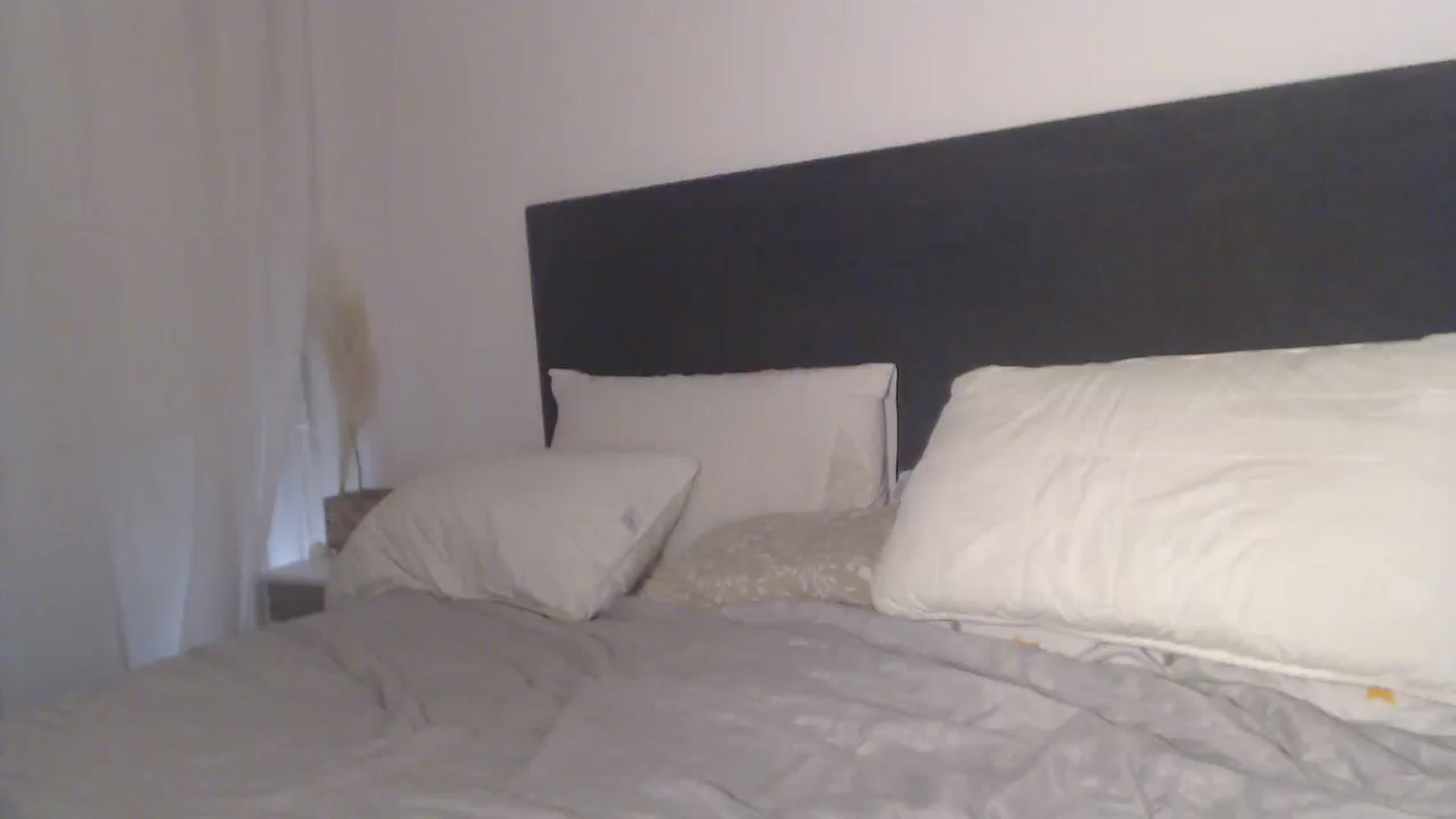 Gallery image thumbnail from ASweetJessie's myfreecams stream on, 08/11/2025, 18:51 image 15 of 20