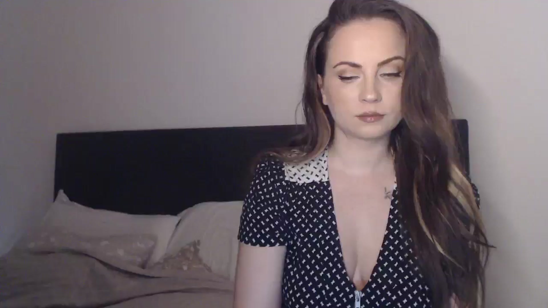 Gallery image thumbnail from ASweetJessie's myfreecams stream on, 08/27/2025, 17:35 image 1 of 20