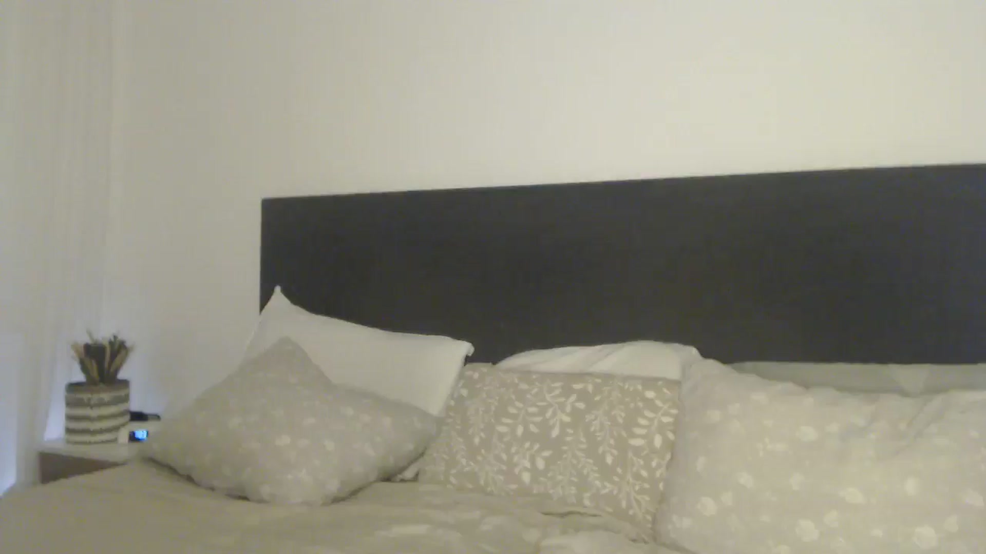 Gallery image thumbnail from ASweetJessie's myfreecams stream on, 08/28/2025, 17:05 image 11 of 20