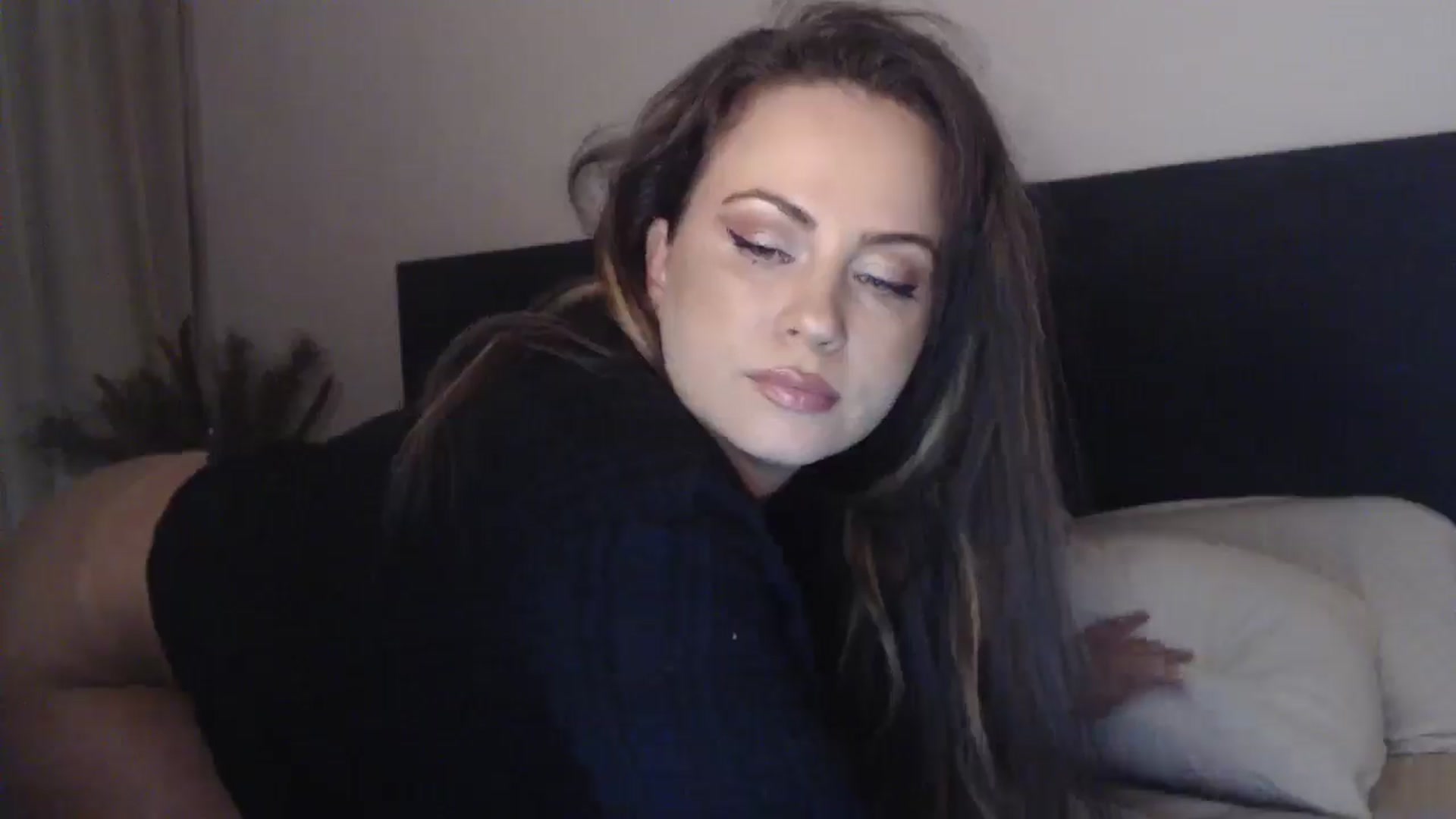 Gallery image thumbnail from ASweetJessie's myfreecams stream on, 09/21/2025, 17:38 image 18 of 20