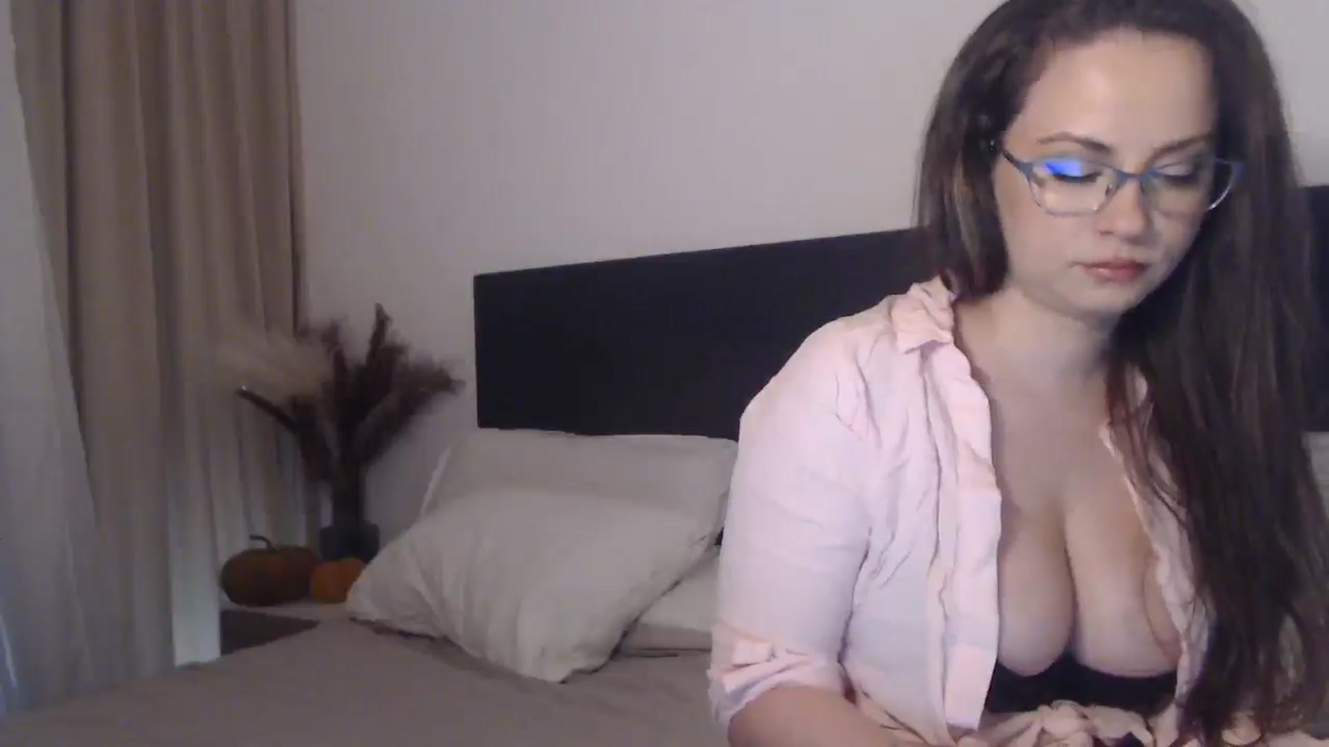Gallery image thumbnail from ASweetJessie's myfreecams stream on, 09/23/2025, 16:50 image 18 of 20