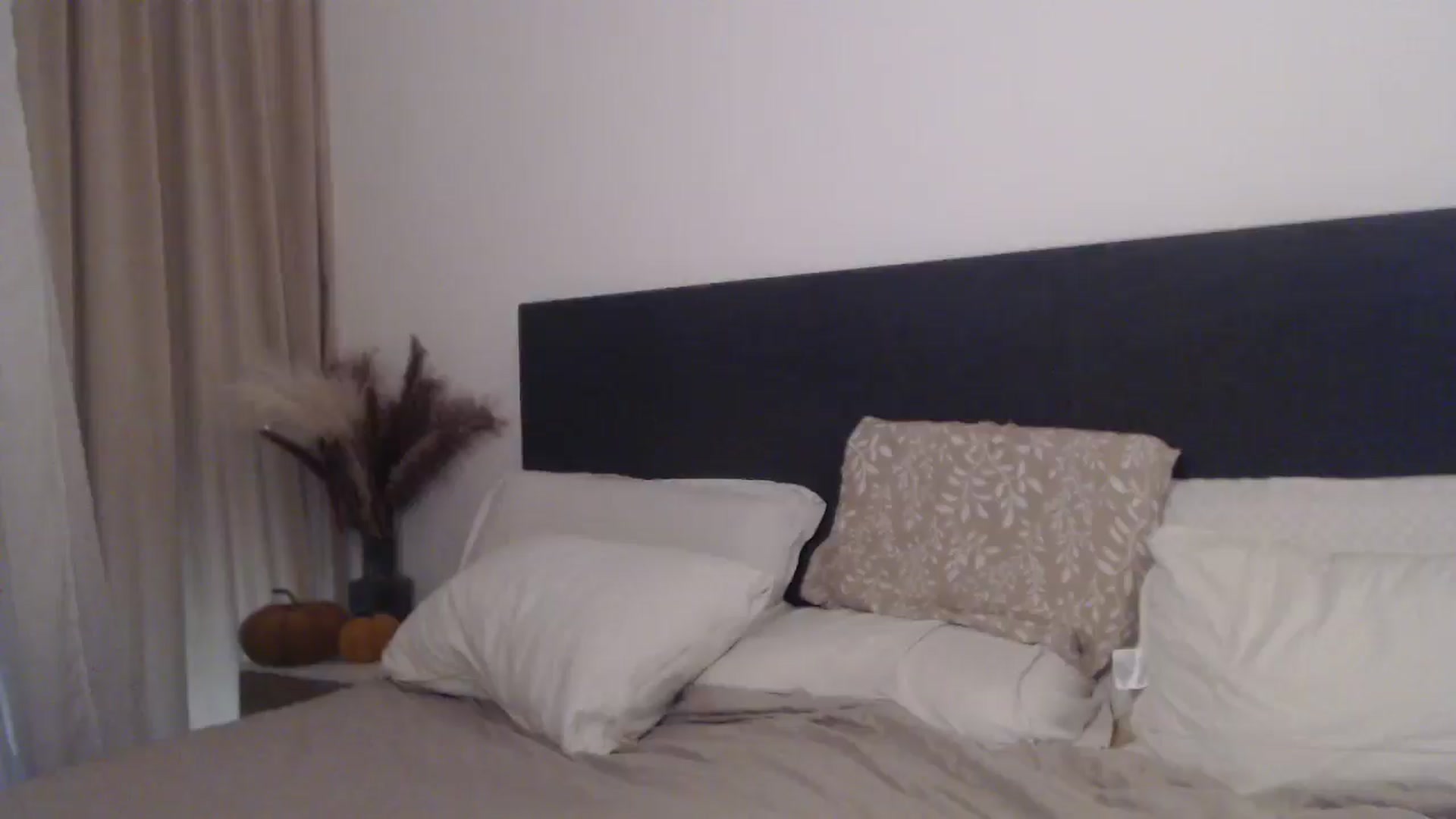Gallery image thumbnail from ASweetJessie's myfreecams stream on, 09/23/2025, 16:50 image 16 of 20