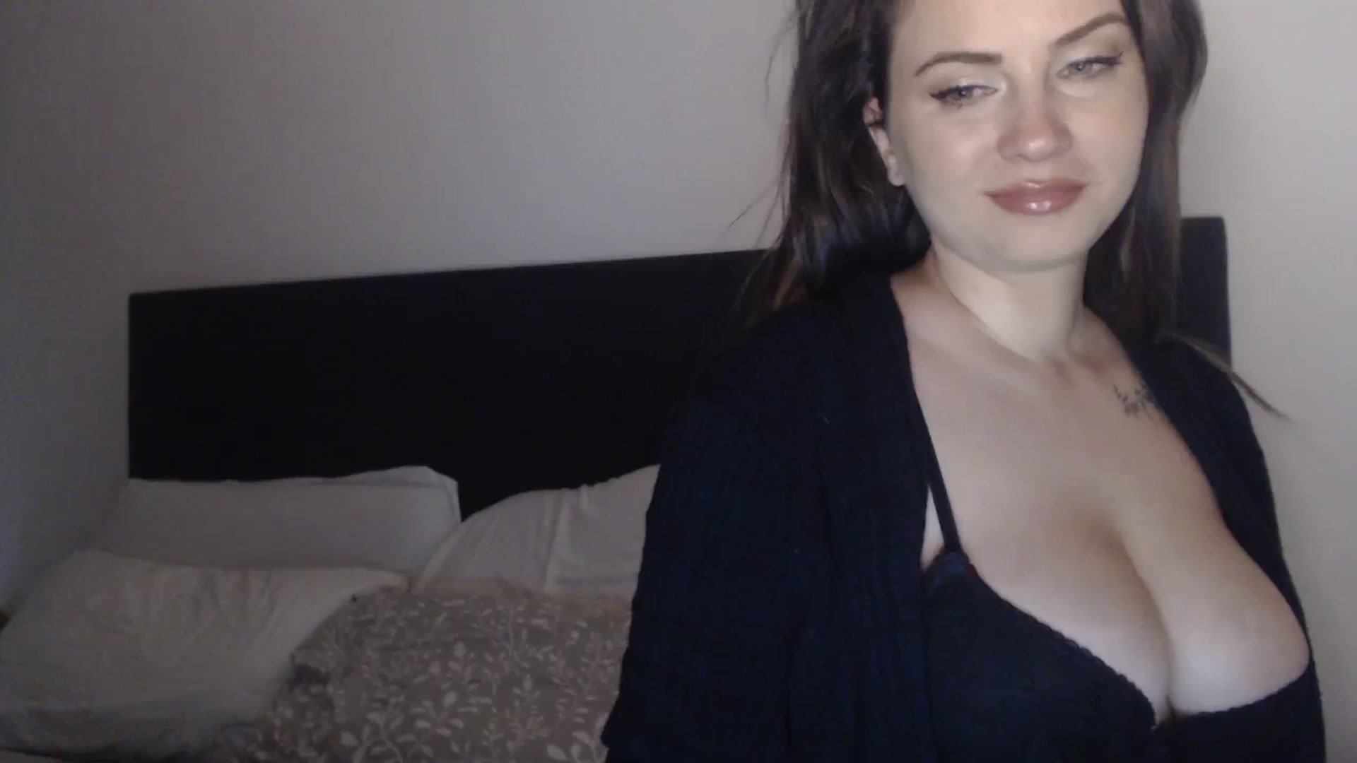 Gallery image thumbnail from ASweetJessie's myfreecams stream on, 09/29/2025, 17:38 image 15 of 20