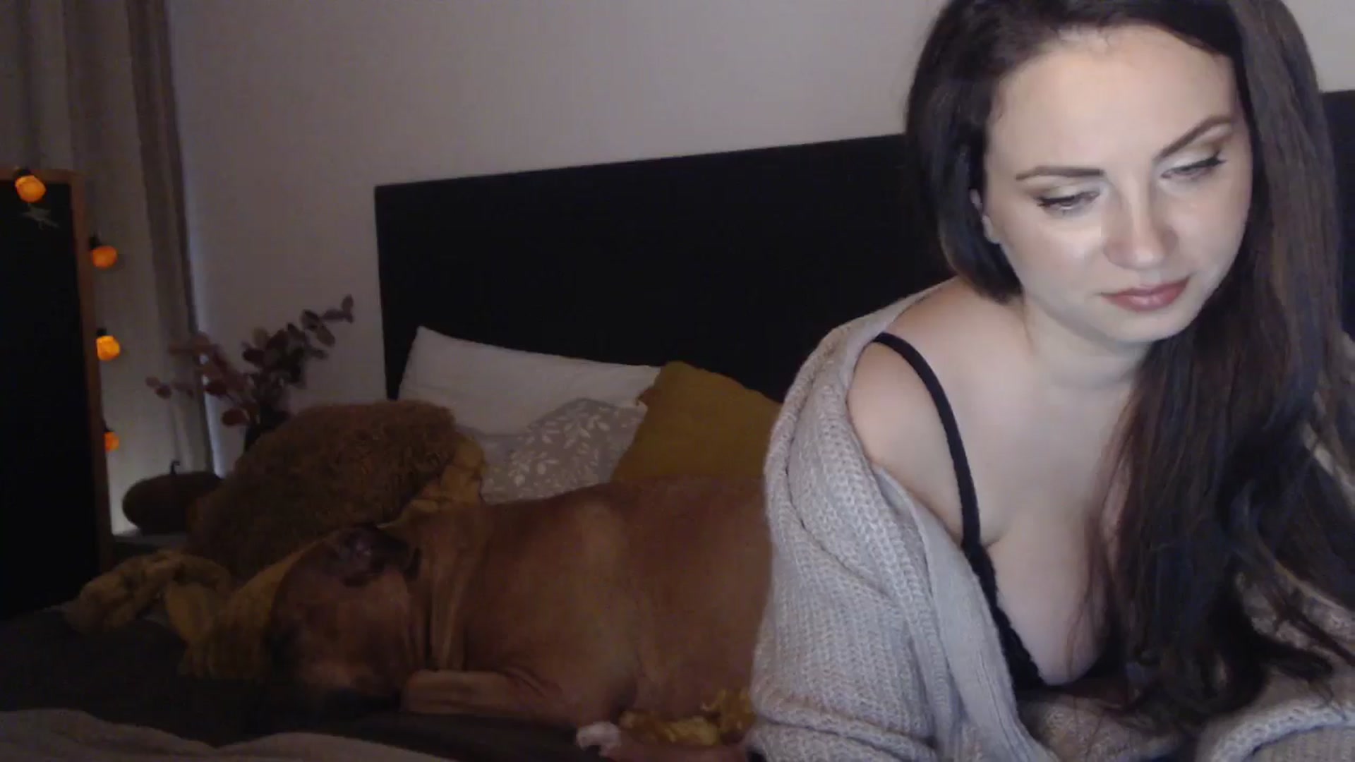 Gallery image thumbnail from ASweetJessie's myfreecams stream on, 10/08/2025, 16:25 image 7 of 20