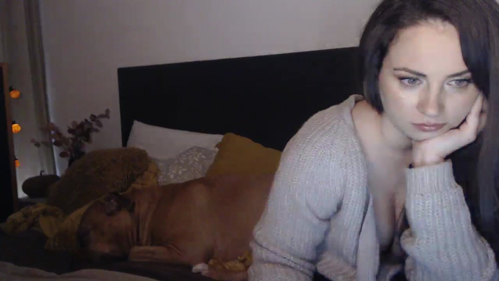 Gallery image thumbnail from ASweetJessie's myfreecams stream on, 10/08/2025, 16:25 image 8 of 20