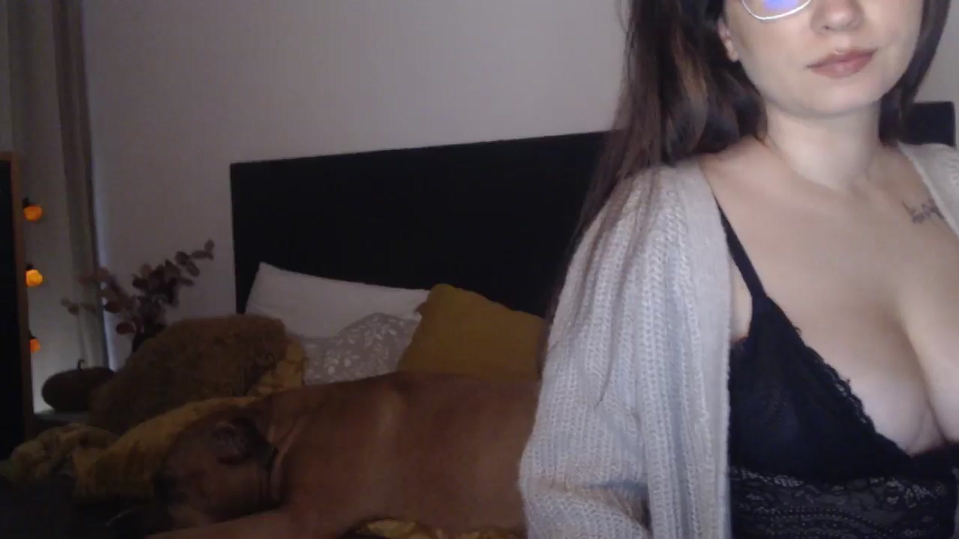 Gallery image thumbnail from ASweetJessie's myfreecams stream on, 10/08/2025, 16:54 image 5 of 20