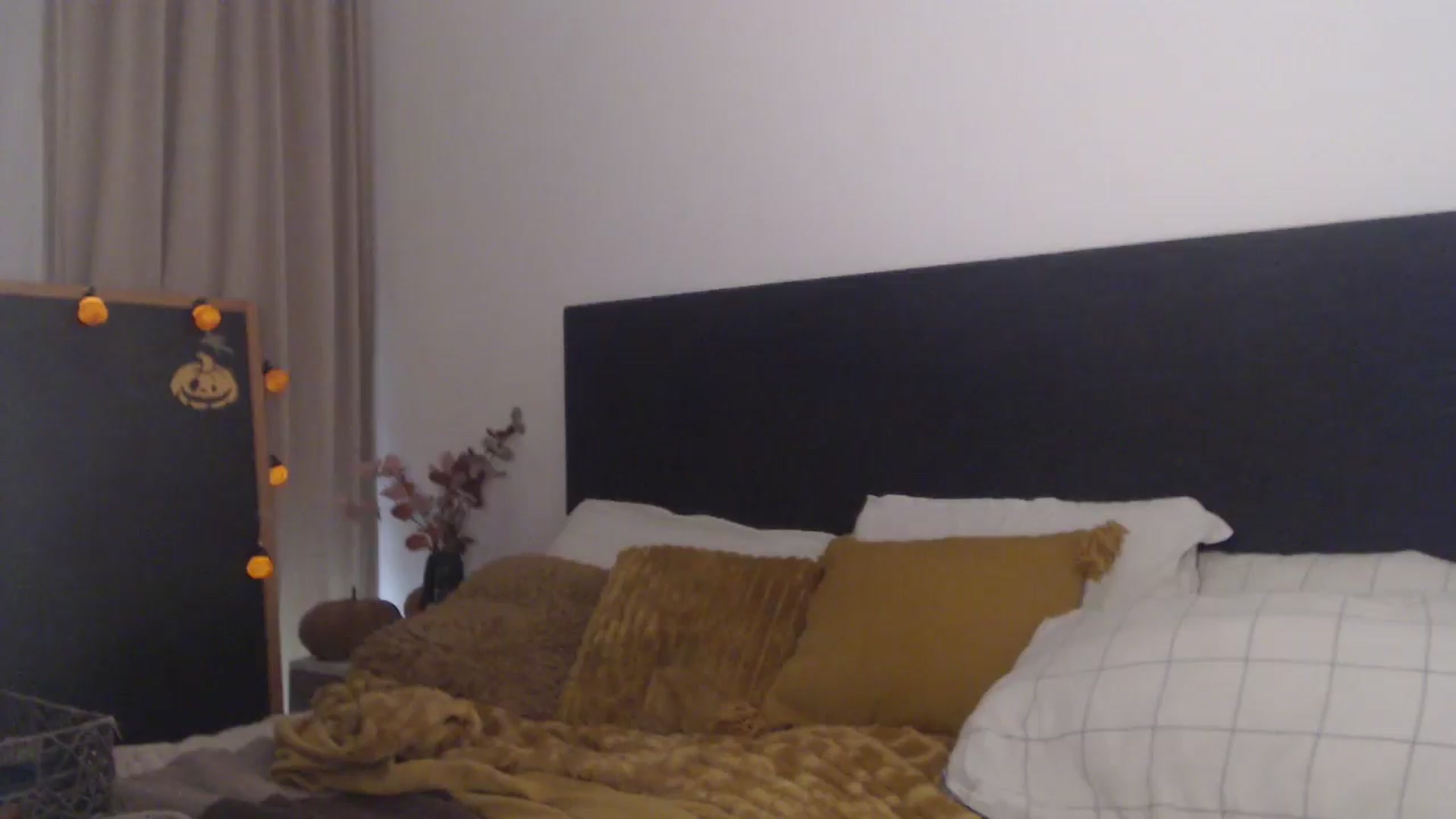 Gallery image thumbnail from ASweetJessie's myfreecams stream on, 10/09/2025, 13:02 image 17 of 20