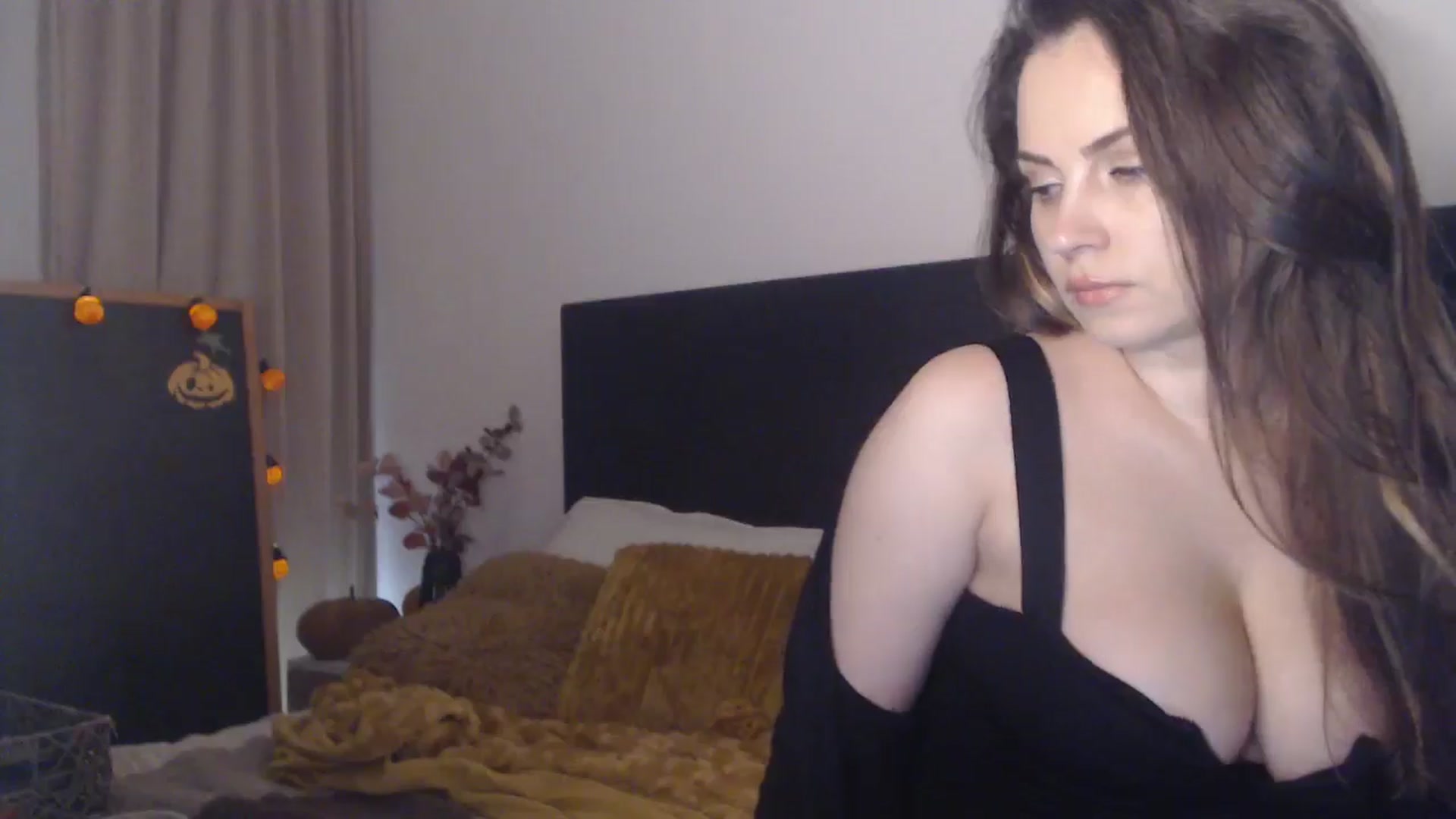 Gallery image thumbnail from ASweetJessie's myfreecams stream on, 10/09/2025, 13:24 image 15 of 20