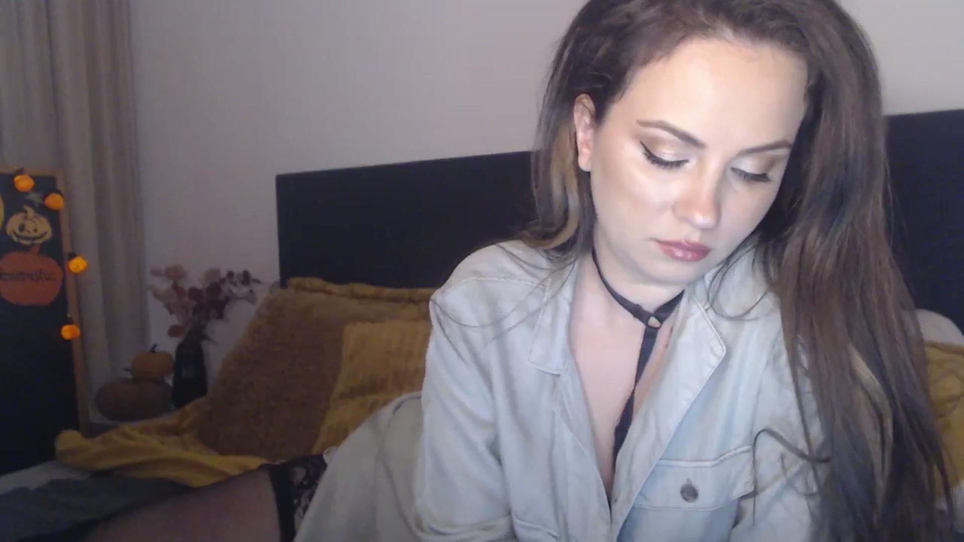 Gallery image thumbnail from ASweetJessie's myfreecams stream on, 10/14/2025, 14:14 image 18 of 20