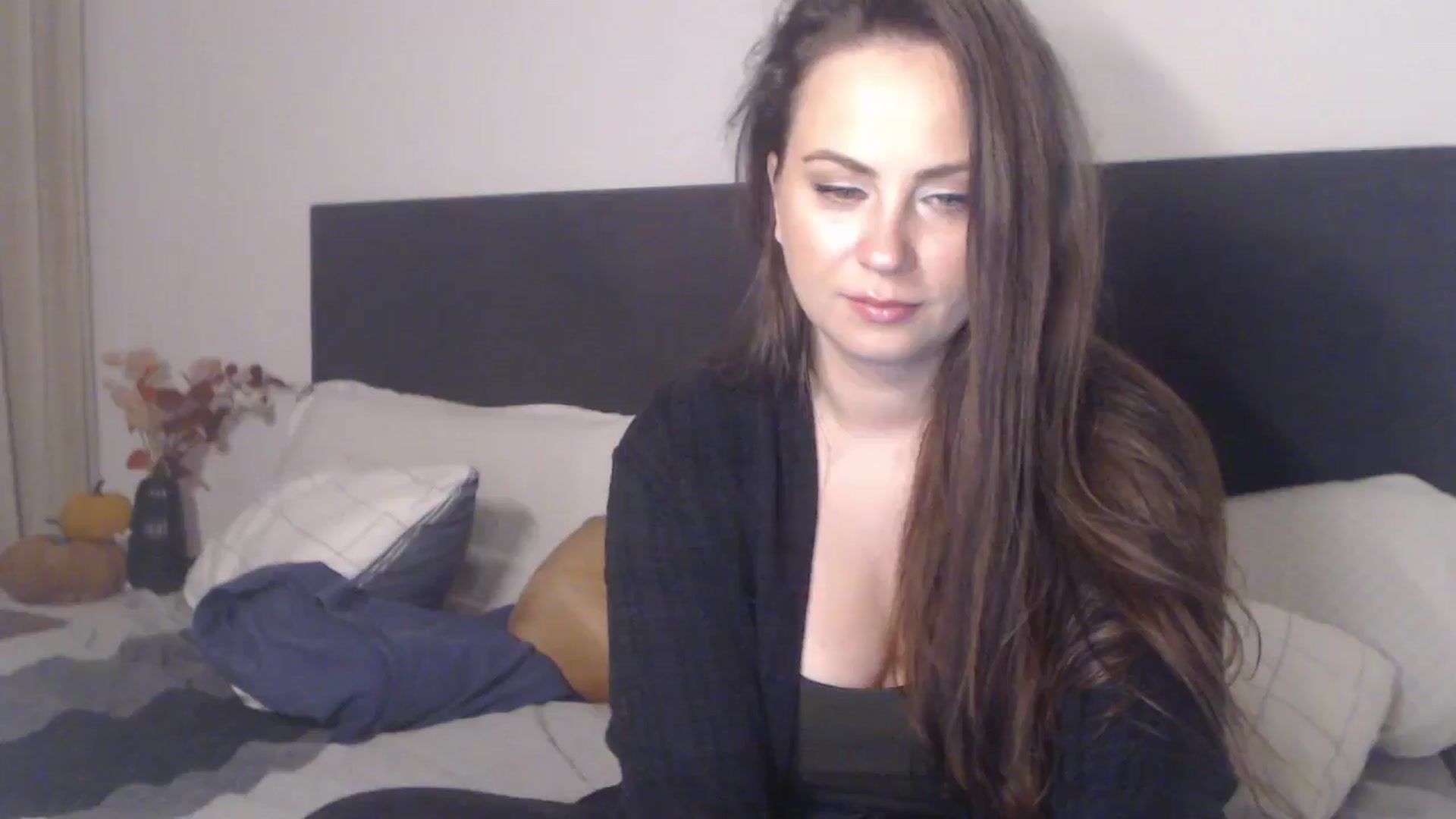 Gallery image thumbnail from ASweetJessie's myfreecams stream on, 10/15/2025, 18:51 image 16 of 20