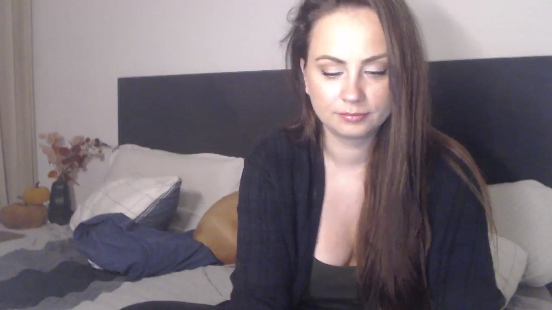 Gallery image thumbnail from ASweetJessie's myfreecams stream on, 10/15/2025, 18:51 image 11 of 20