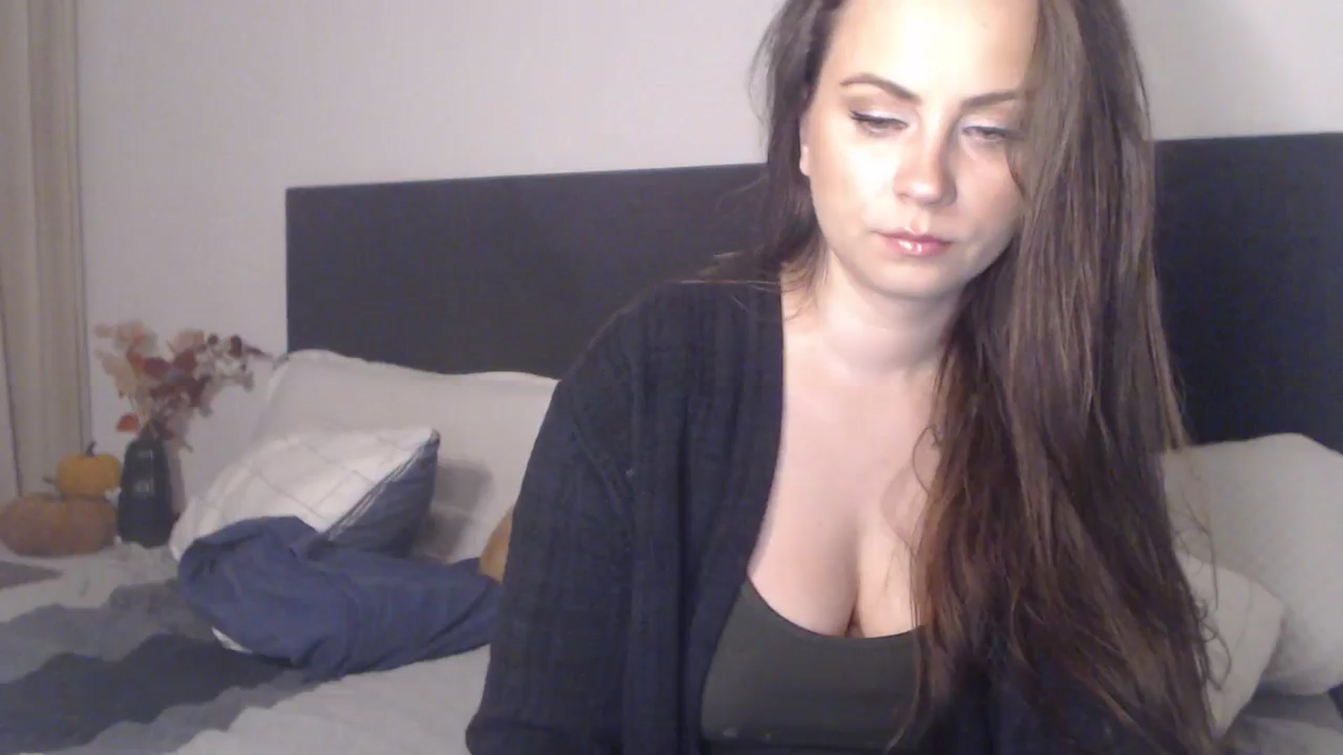 Gallery image thumbnail from ASweetJessie's myfreecams stream on, 10/15/2025, 18:51 image 1 of 20