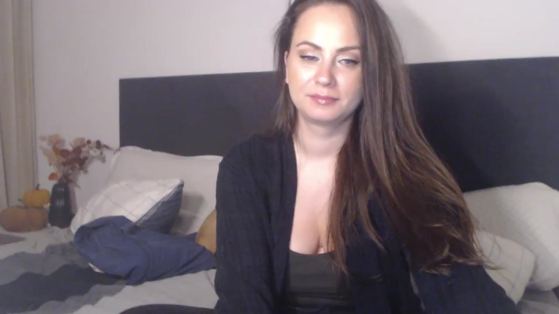 Gallery image thumbnail from ASweetJessie's myfreecams stream on, 10/15/2025, 18:51 image 13 of 20