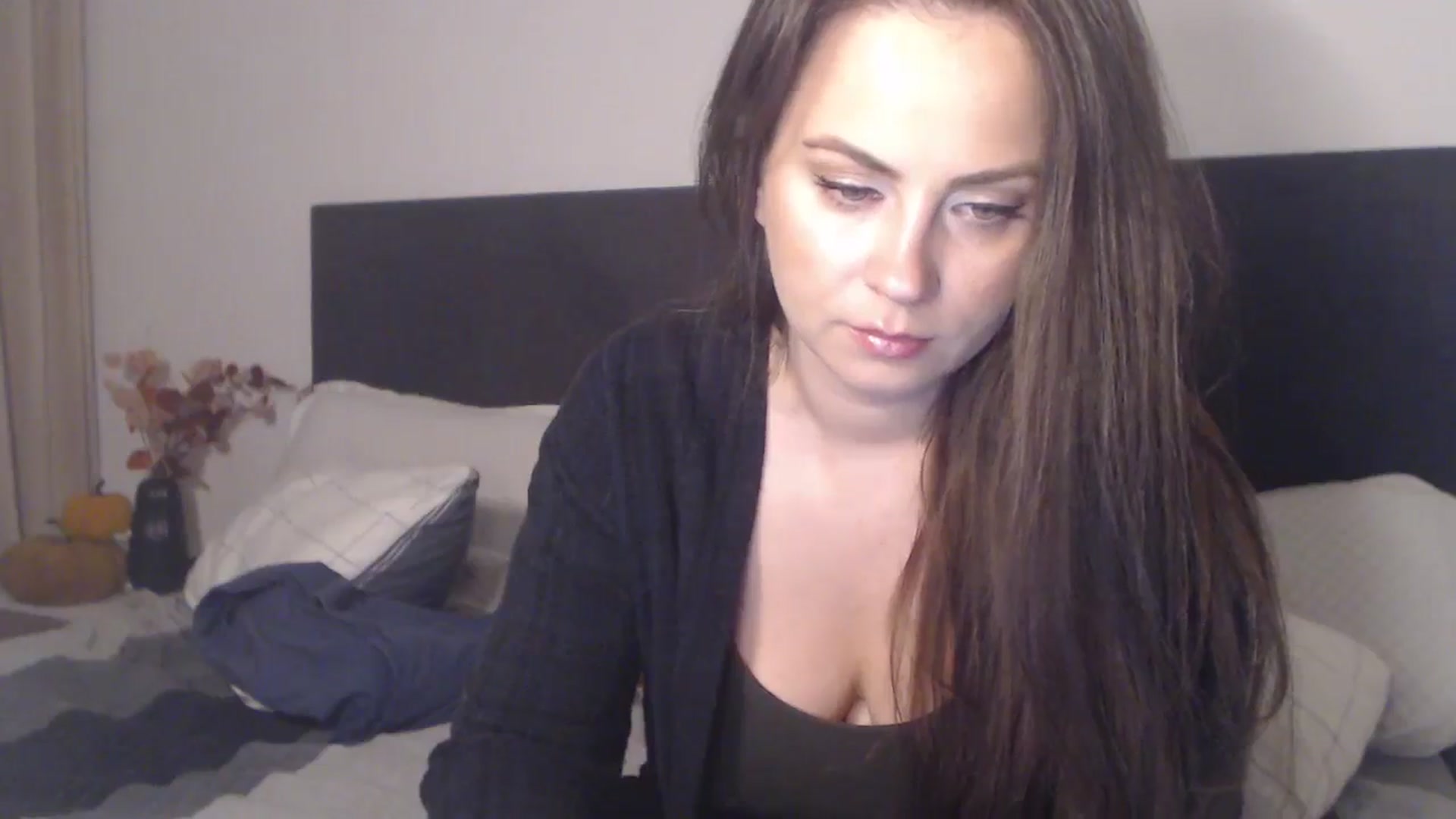 Gallery image thumbnail from ASweetJessie's myfreecams stream on, 10/15/2025, 18:51 image 5 of 20