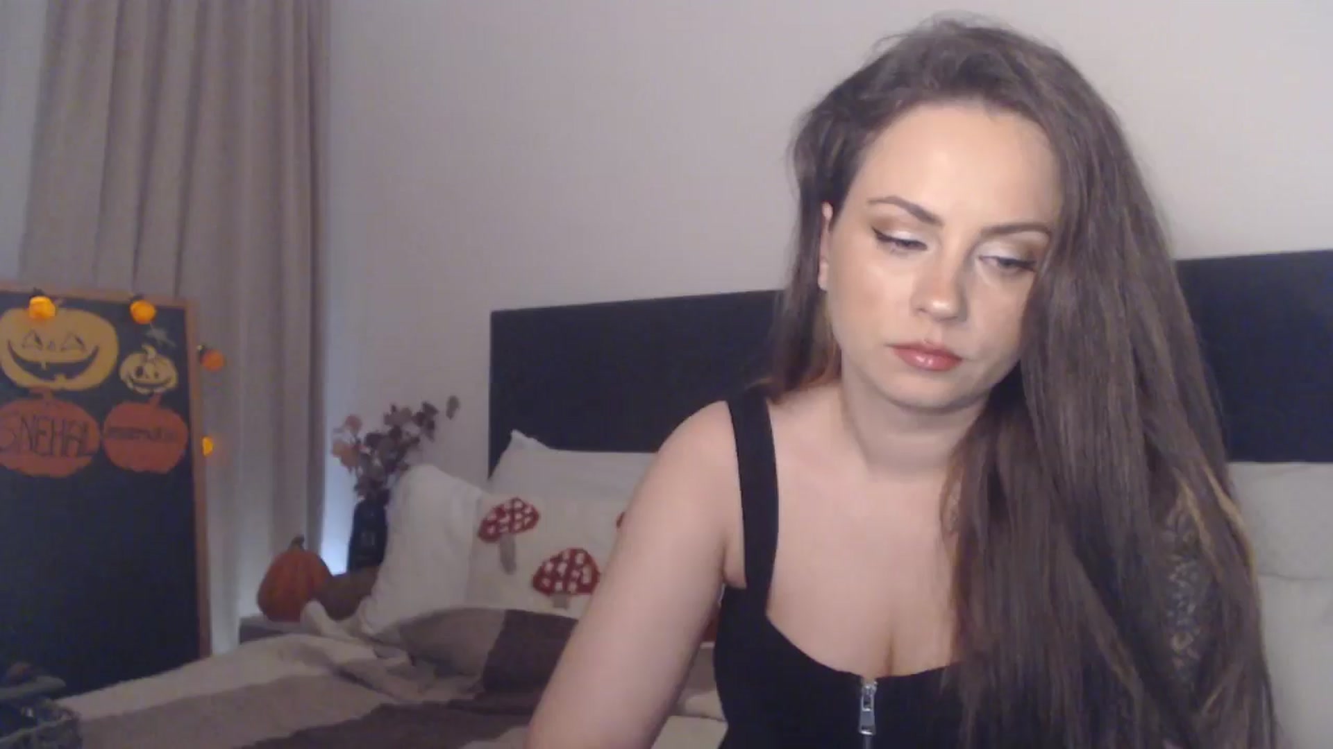 Gallery image thumbnail from ASweetJessie's myfreecams stream on, 10/24/2025, 17:31 image 9 of 20