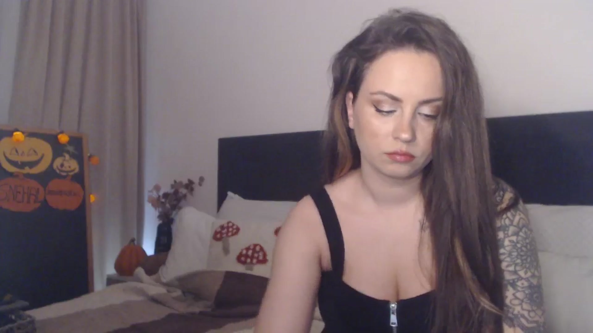 Gallery image thumbnail from ASweetJessie's myfreecams stream on, 10/24/2025, 17:31 image 8 of 20