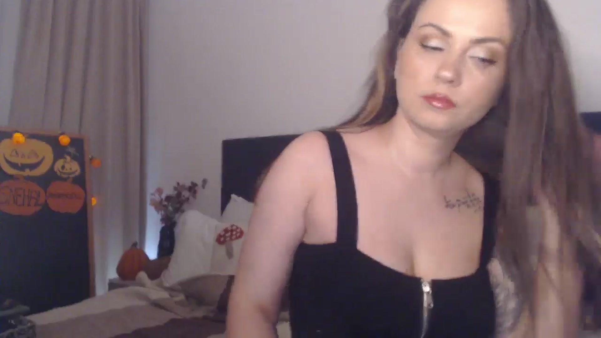 Gallery image thumbnail from ASweetJessie's myfreecams stream on, 10/24/2025, 17:31 image 4 of 20