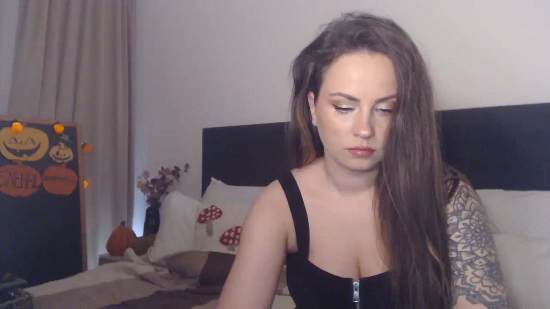 Gallery image thumbnail from ASweetJessie's myfreecams stream on, 10/24/2025, 17:31 image 7 of 20