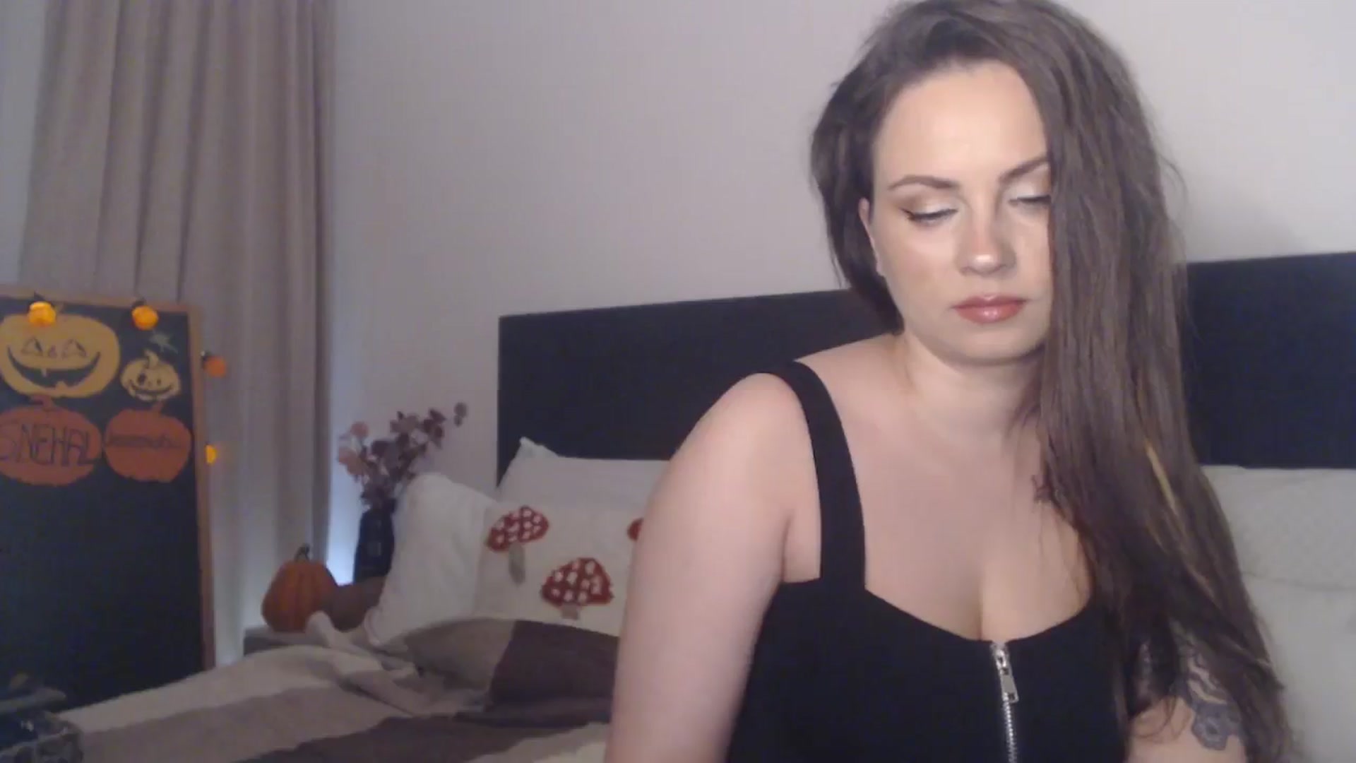 Gallery image thumbnail from ASweetJessie's myfreecams stream on, 10/24/2025, 17:31 image 12 of 20