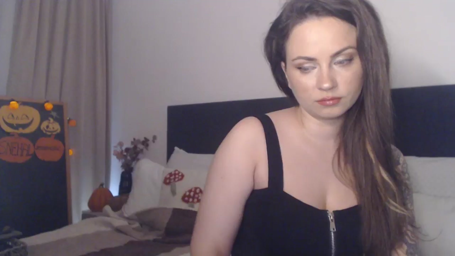 Gallery image thumbnail from ASweetJessie's myfreecams stream on, 10/24/2025, 17:31 image 10 of 20