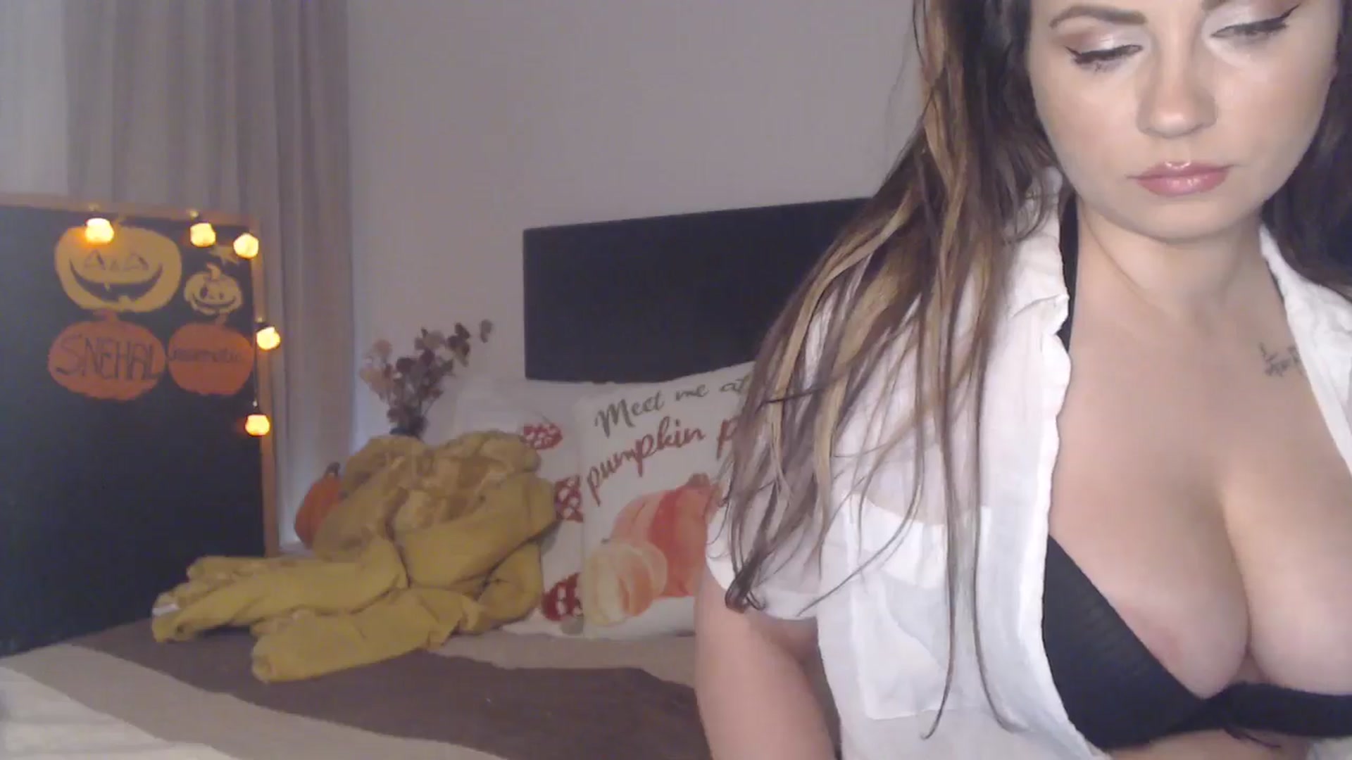 Gallery image thumbnail from ASweetJessie's myfreecams stream on, 10/26/2025, 15:30 image 17 of 20