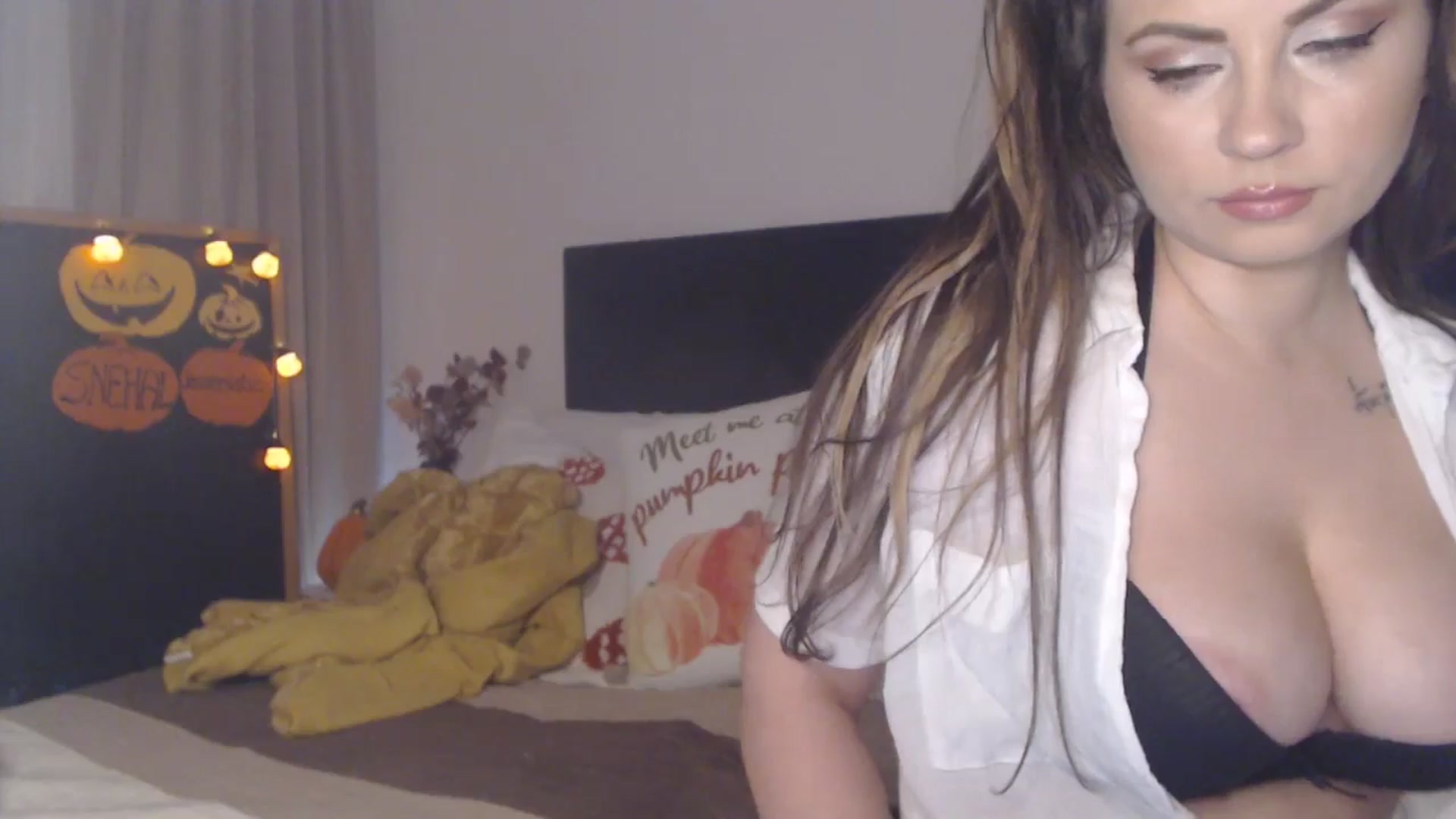 Gallery image thumbnail from ASweetJessie's myfreecams stream on, 10/26/2025, 15:30 image 18 of 20