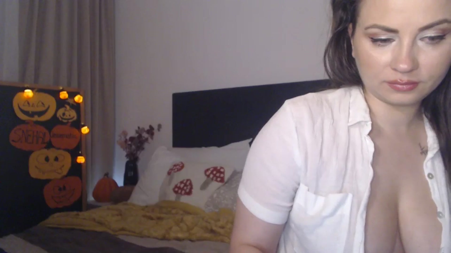 Gallery image thumbnail from ASweetJessie's myfreecams stream on, 10/26/2025, 19:21 image 20 of 20