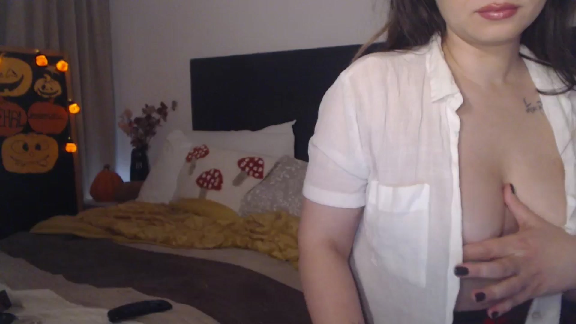 Gallery image thumbnail from ASweetJessie's myfreecams stream on, 10/26/2025, 19:21 image 11 of 20