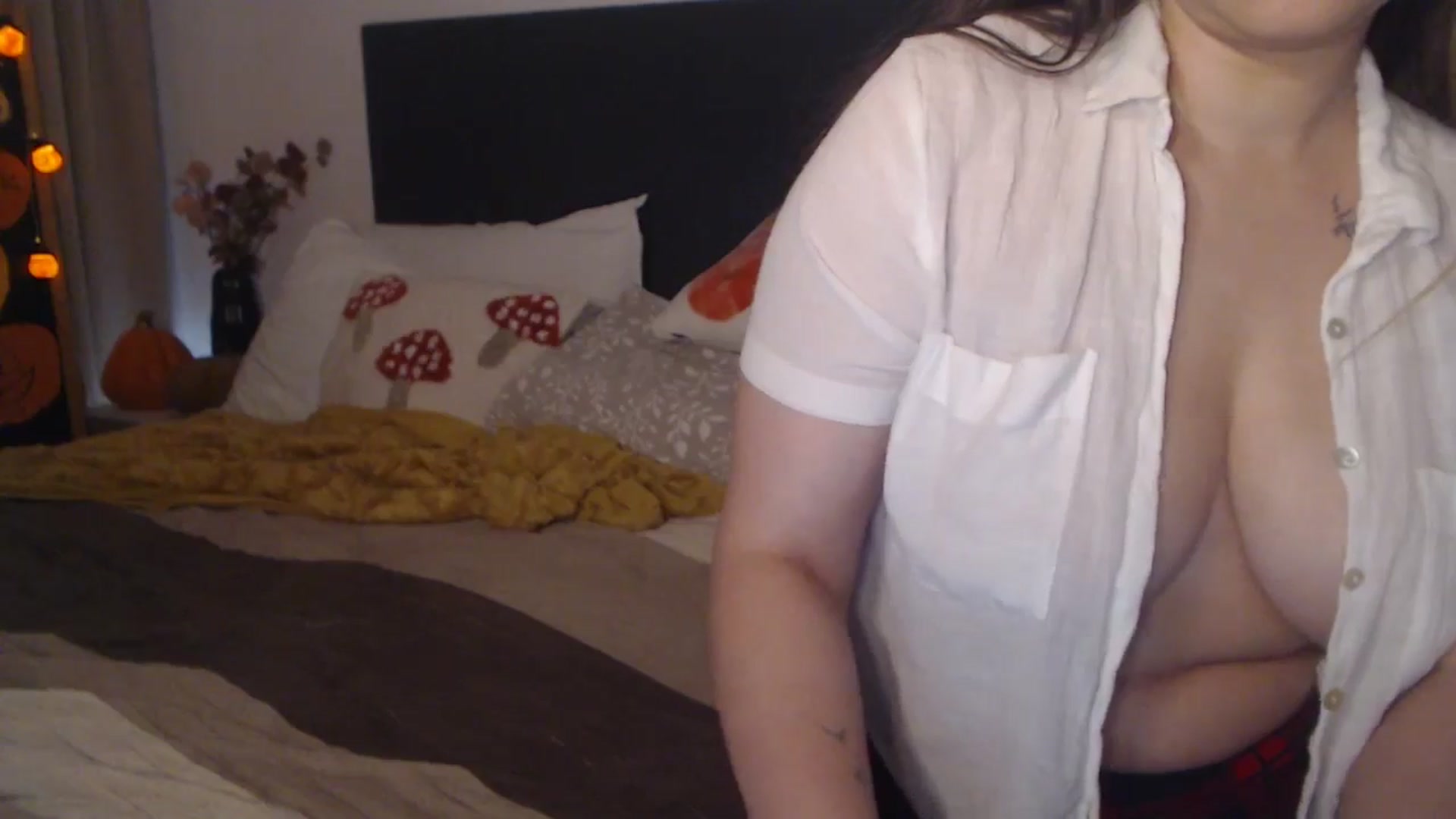 Gallery image thumbnail from ASweetJessie's myfreecams stream on, 10/26/2025, 21:22 image 8 of 20