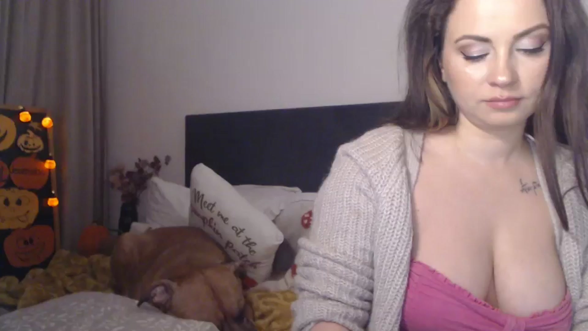 Gallery image thumbnail from ASweetJessie's myfreecams stream on, 10/29/2025, 17:35 image 9 of 20