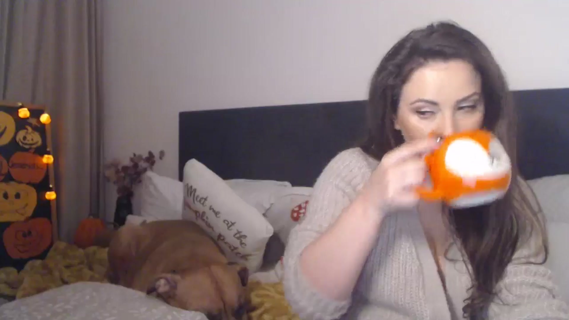 Gallery image thumbnail from ASweetJessie's myfreecams stream on, 10/29/2025, 17:35 image 12 of 20
