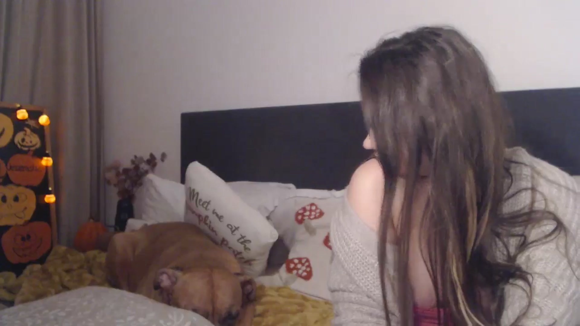 Gallery image thumbnail from ASweetJessie's myfreecams stream on, 10/29/2025, 17:35 image 16 of 20
