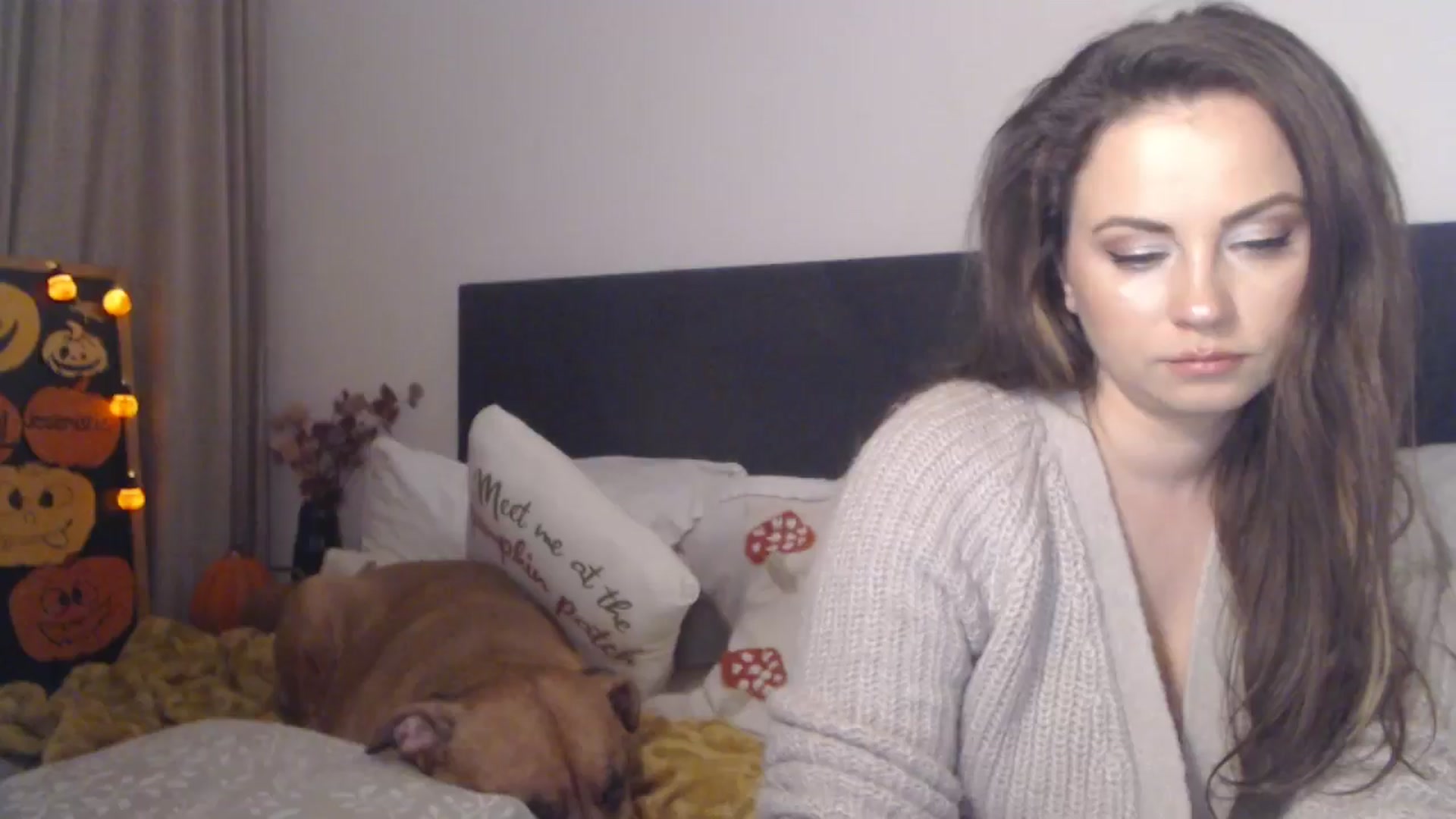 Gallery image thumbnail from ASweetJessie's myfreecams stream on, 10/29/2025, 17:35 image 11 of 20