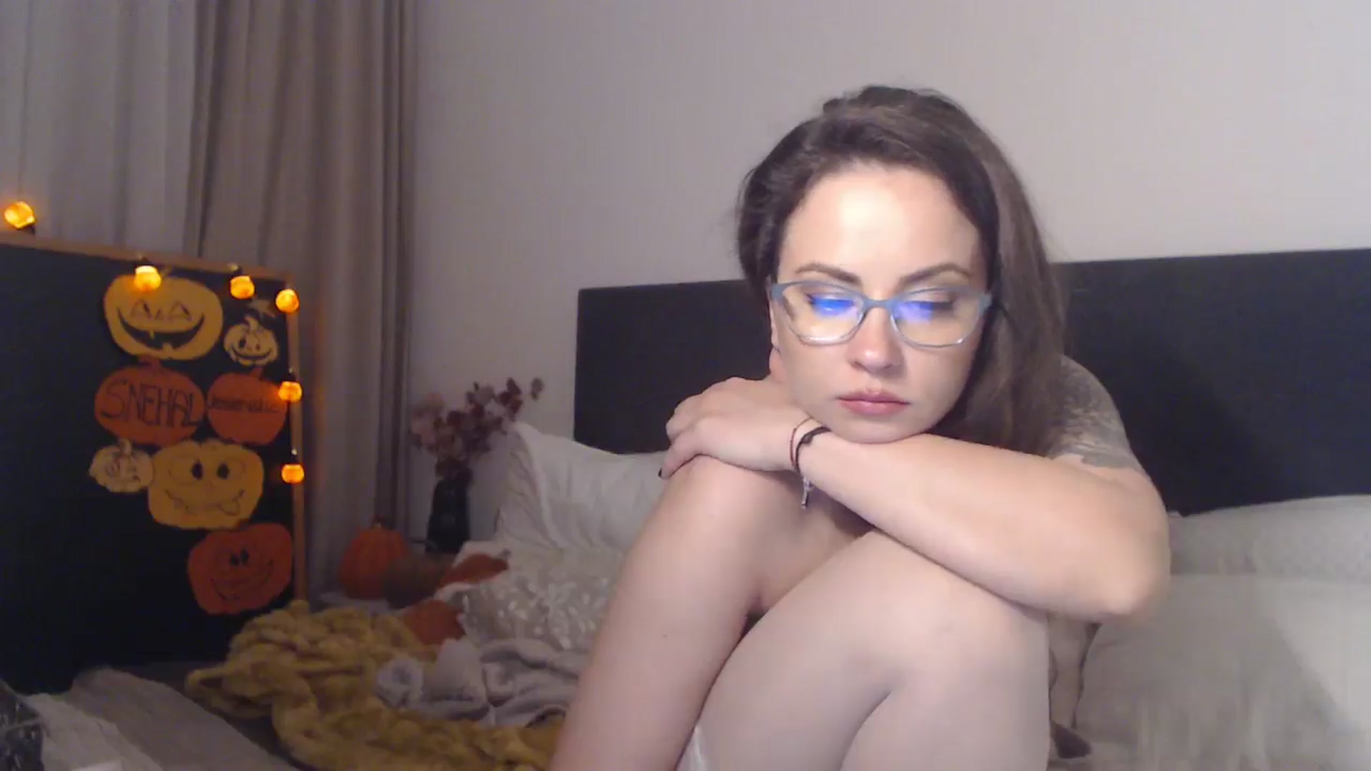 Gallery image thumbnail from ASweetJessie's myfreecams stream on, 10/29/2025, 19:26 image 13 of 20