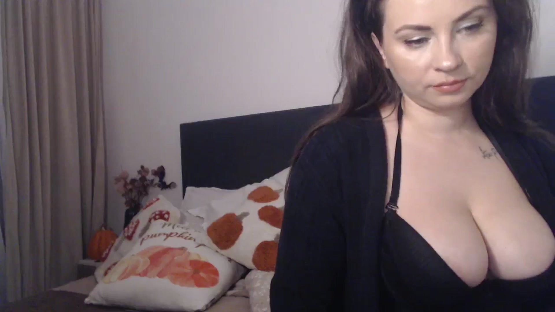 Gallery image thumbnail from ASweetJessie's myfreecams stream on, 11/06/2025, 14:53 image 4 of 20