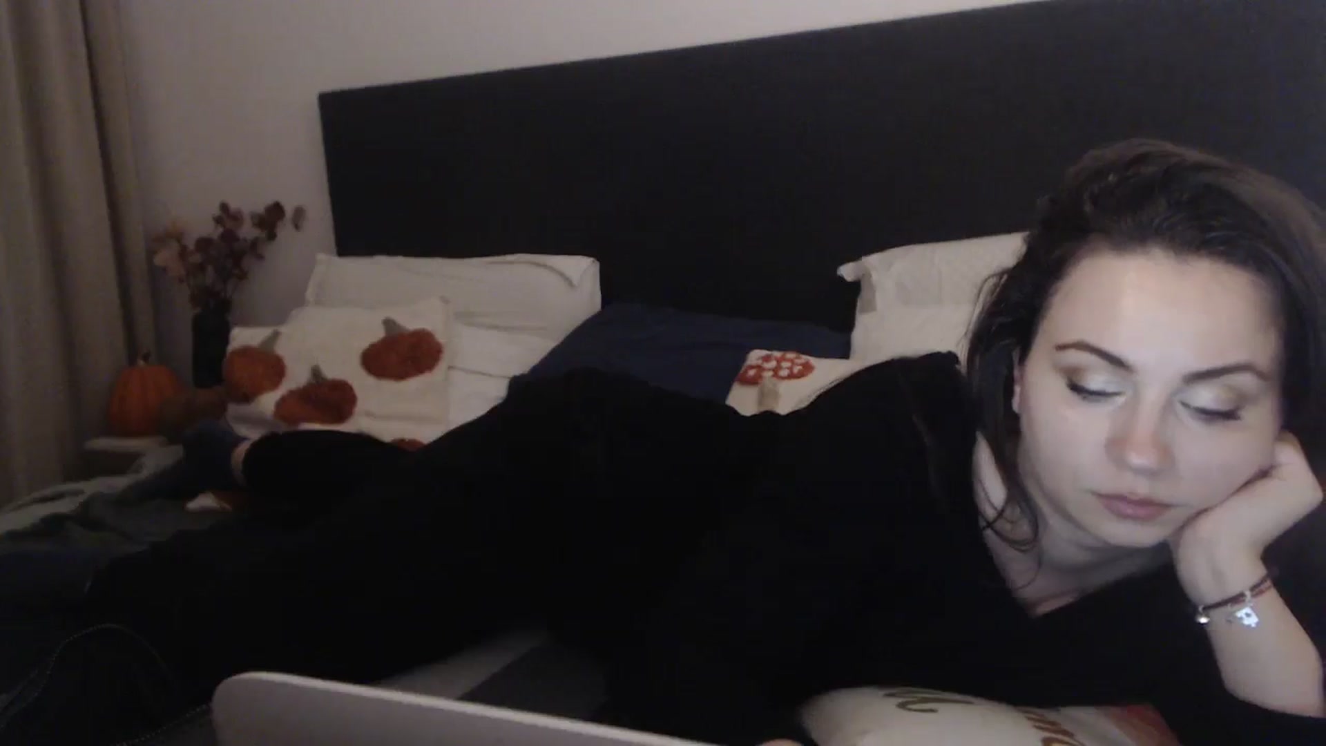 Gallery image thumbnail from ASweetJessie's myfreecams stream on, 11/14/2025, 15:26 image 19 of 20