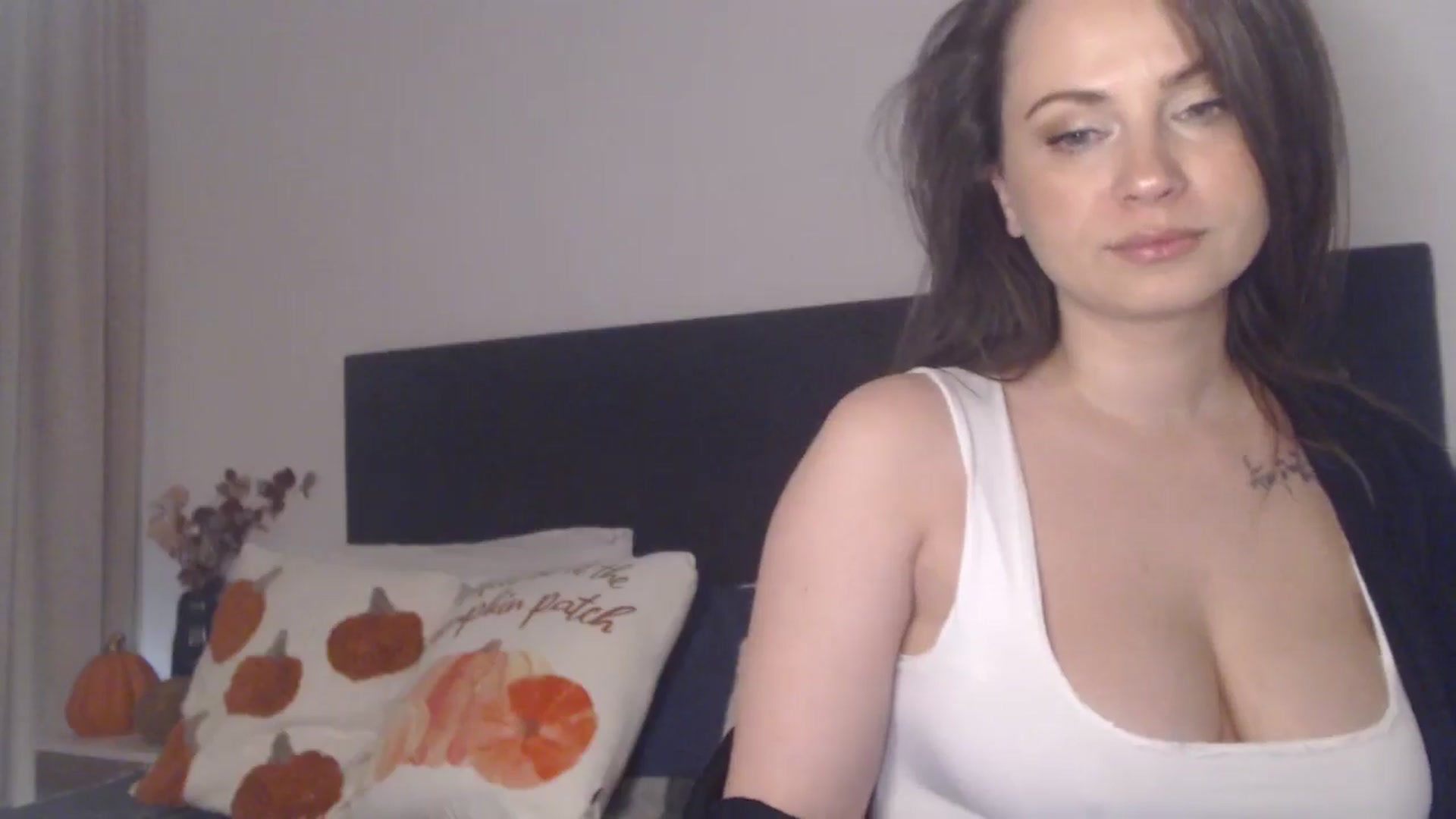 Gallery image thumbnail from ASweetJessie's myfreecams stream on, 11/15/2025, 17:02 image 16 of 20