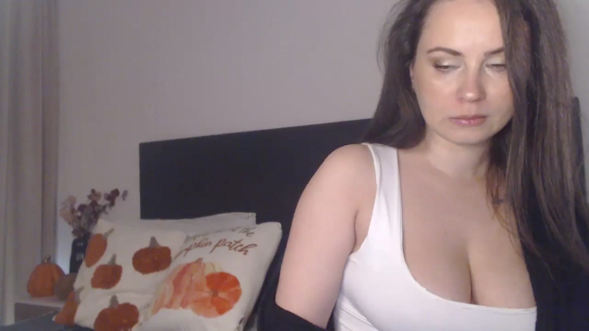 Gallery image thumbnail from ASweetJessie's myfreecams stream on, 11/15/2025, 17:02 image 15 of 20