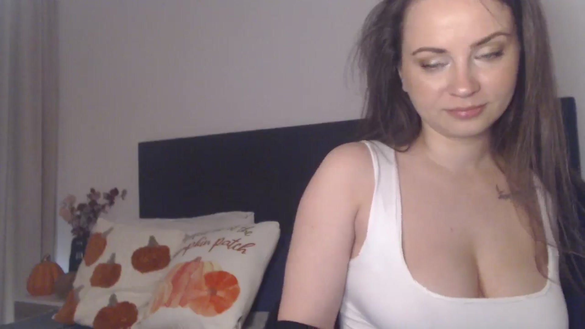 Gallery image thumbnail from ASweetJessie's myfreecams stream on, 11/15/2025, 17:02 image 17 of 20
