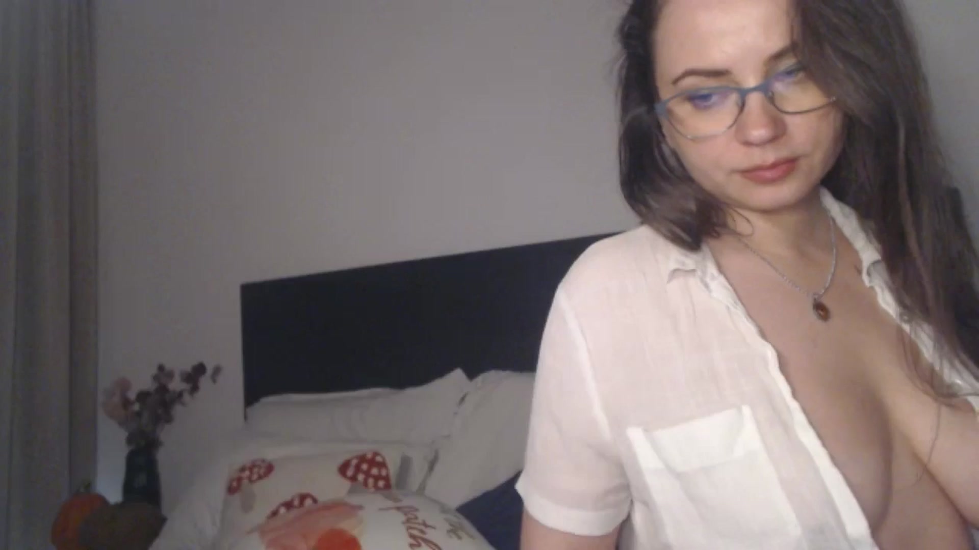 Gallery image thumbnail from ASweetJessie's myfreecams stream on, 11/16/2025, 17:17 image 18 of 20