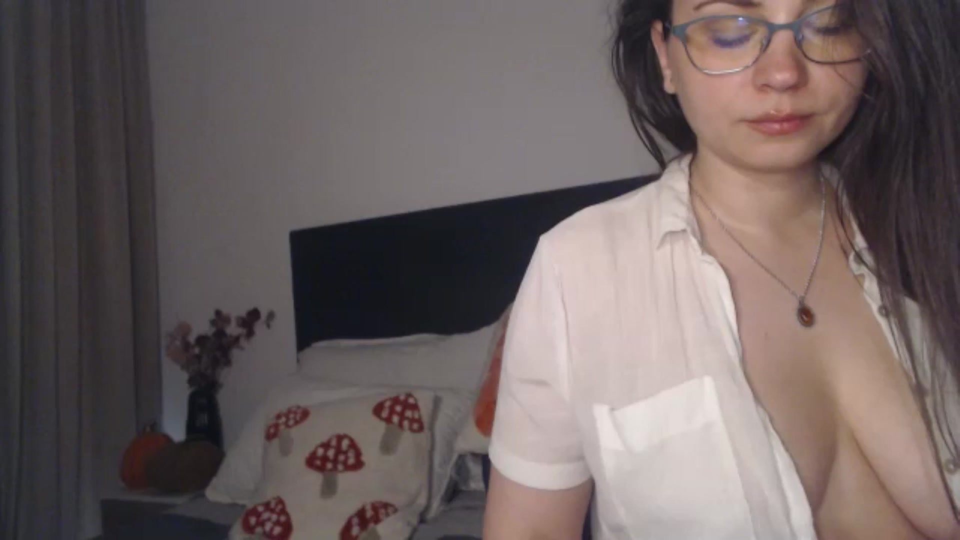 Gallery image thumbnail from ASweetJessie's myfreecams stream on, 11/16/2025, 19:40 image 14 of 20