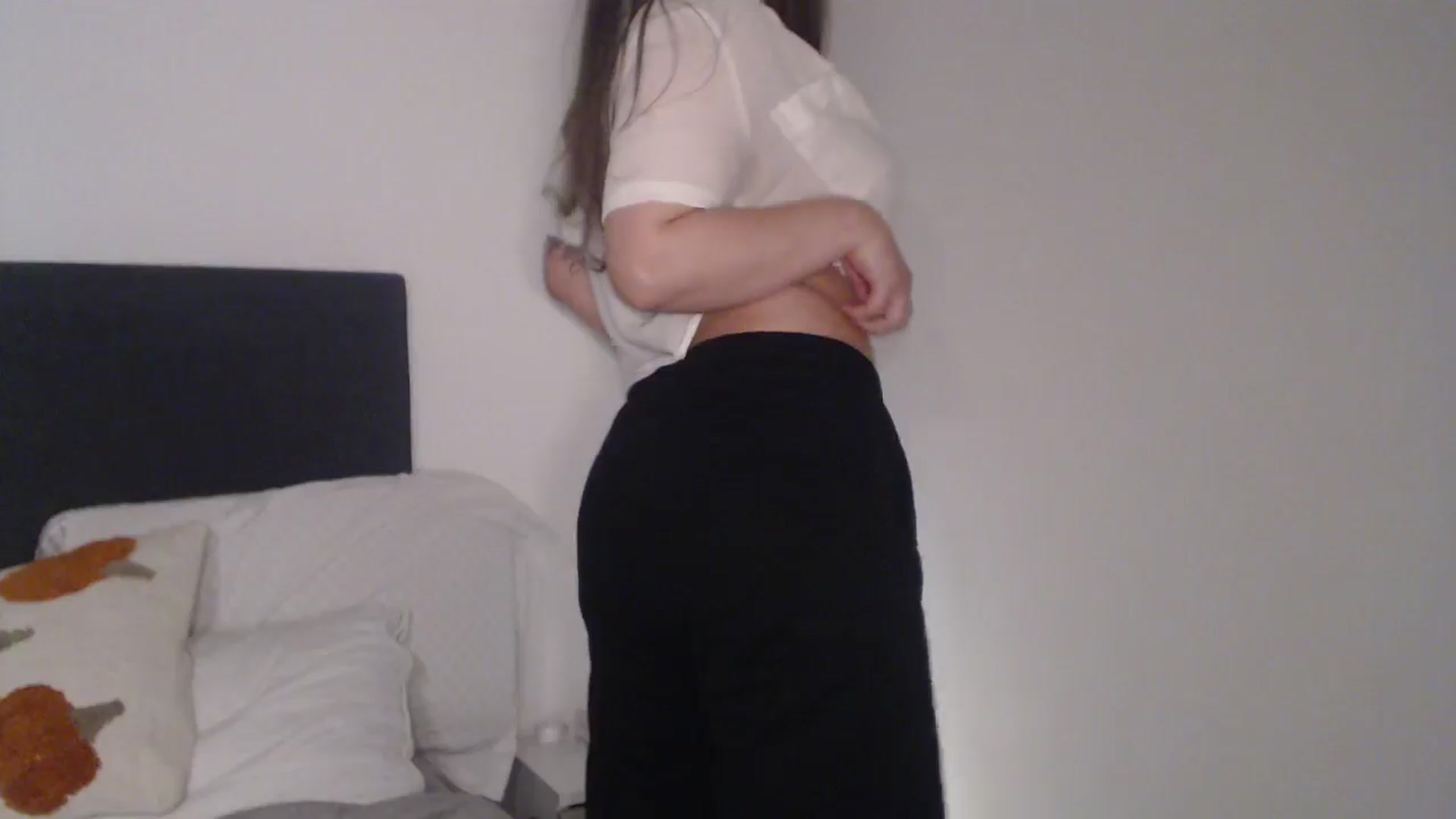Gallery image thumbnail from ASweetJessie's myfreecams stream on, 11/16/2025, 19:40 image 17 of 20