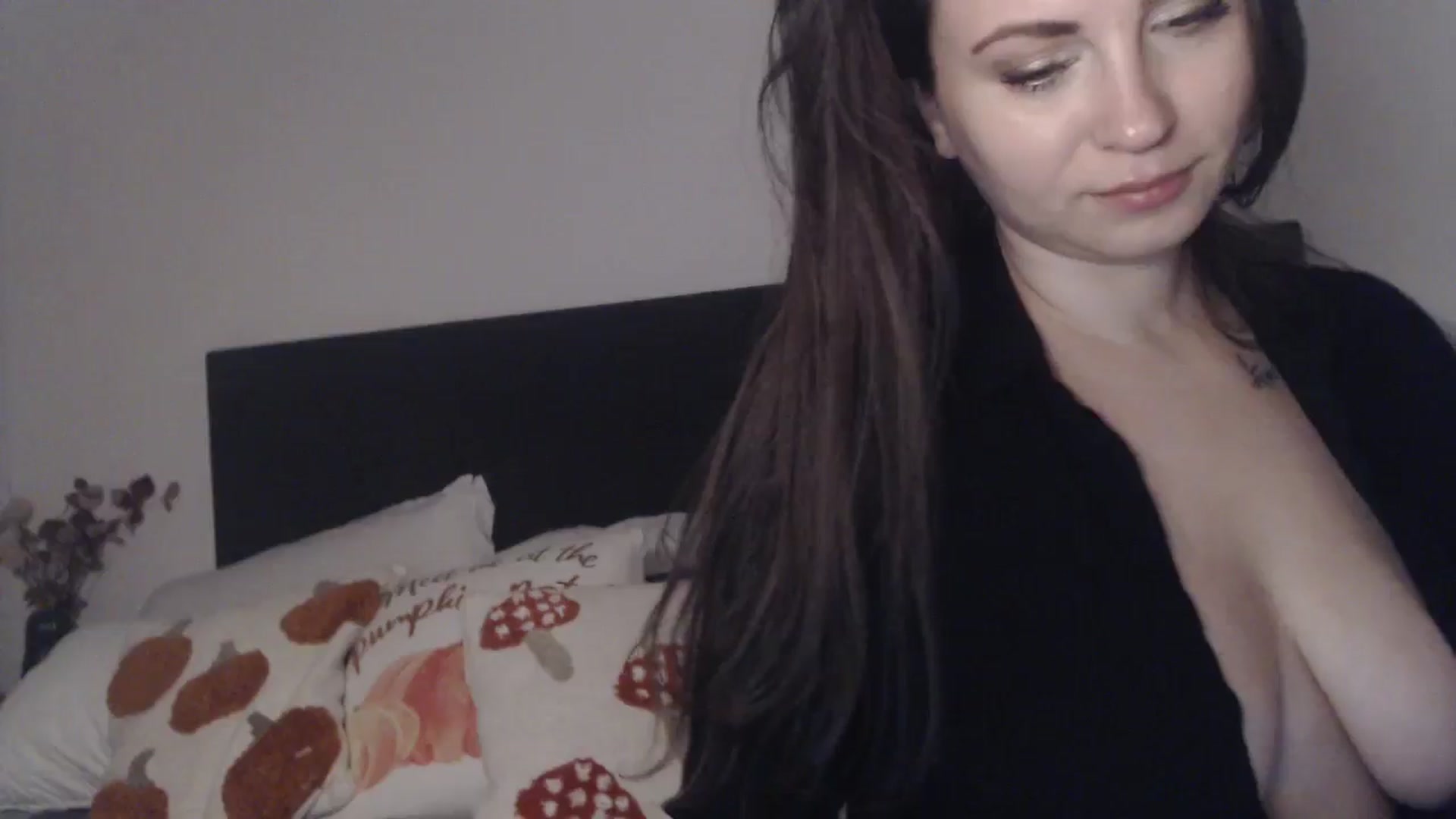 Gallery image thumbnail from ASweetJessie's myfreecams stream on, 11/18/2025, 15:09 image 8 of 20