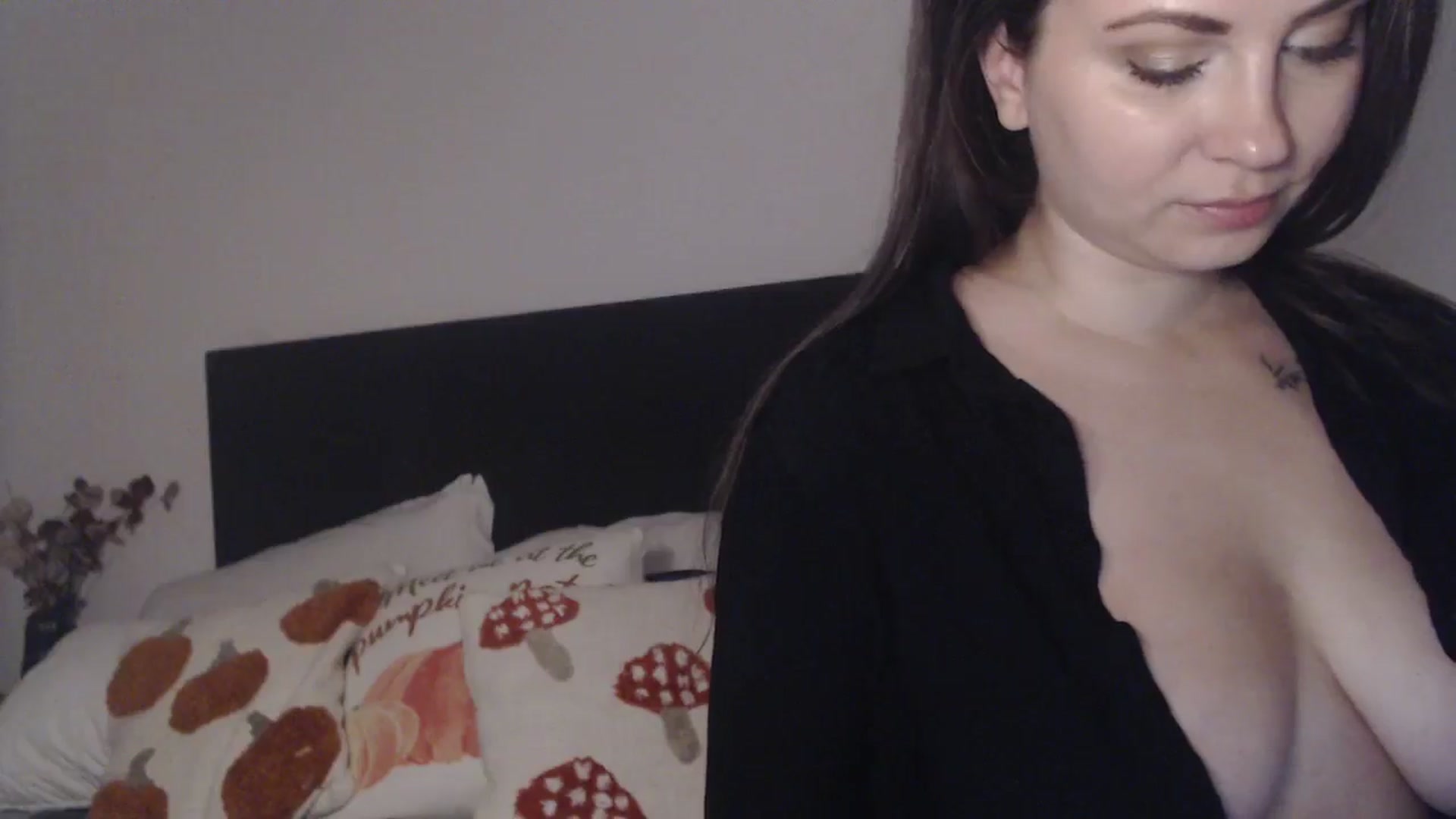 Gallery image thumbnail from ASweetJessie's myfreecams stream on, 11/18/2025, 15:09 image 18 of 20